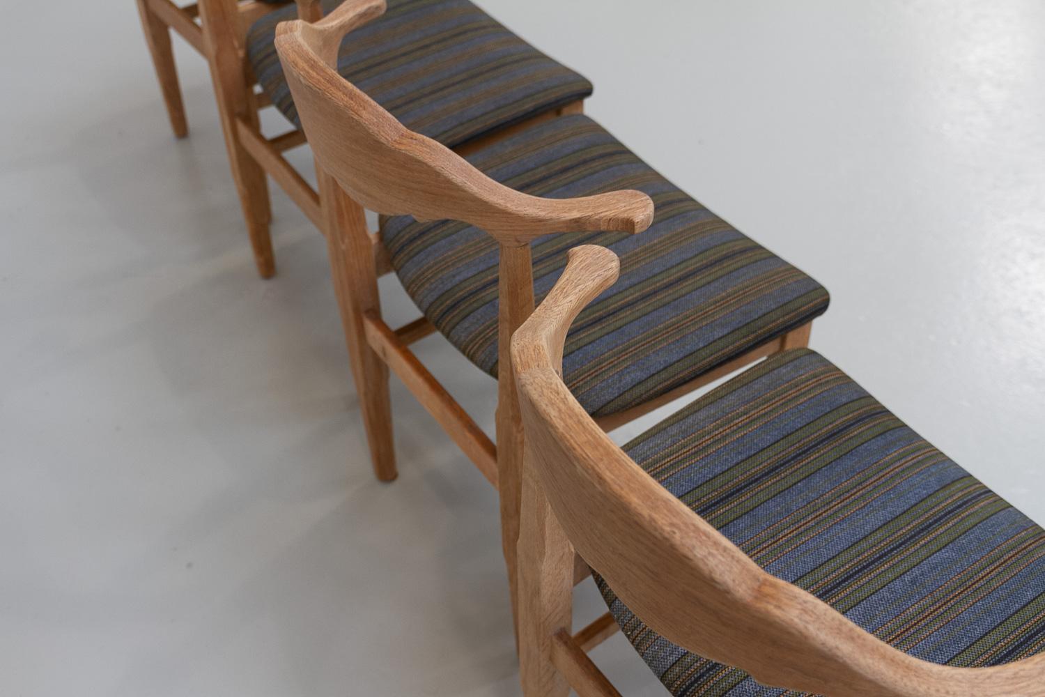 Sedie da pranzo danesi brutaliste in Oak di Henning Kjærnulf, anni '70. Set di 6 pezzi. in vendita 11