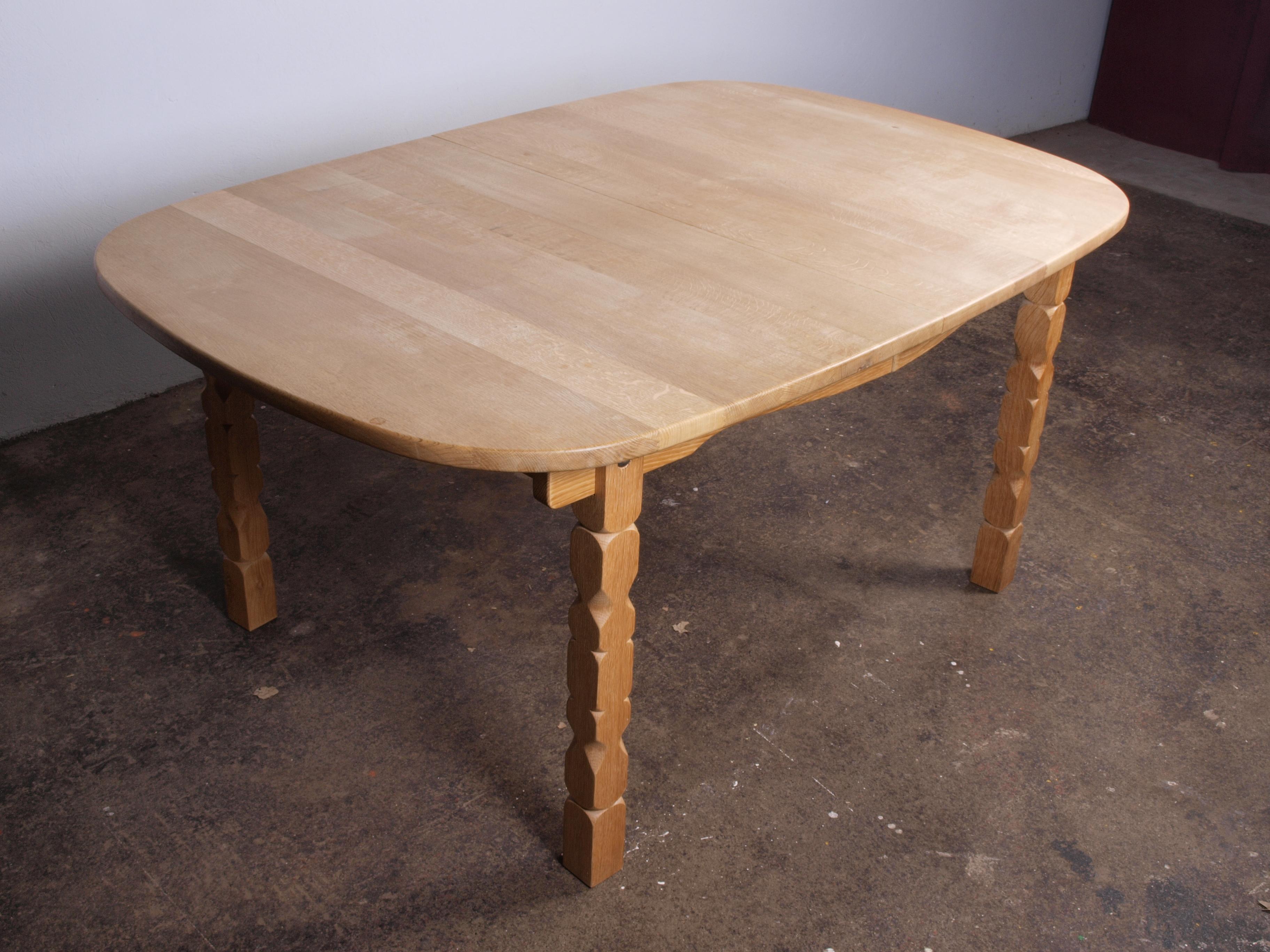 Danish Brutalist Oak Dining Table in the style of Henning Kjærnulf, 1960s For Sale 5