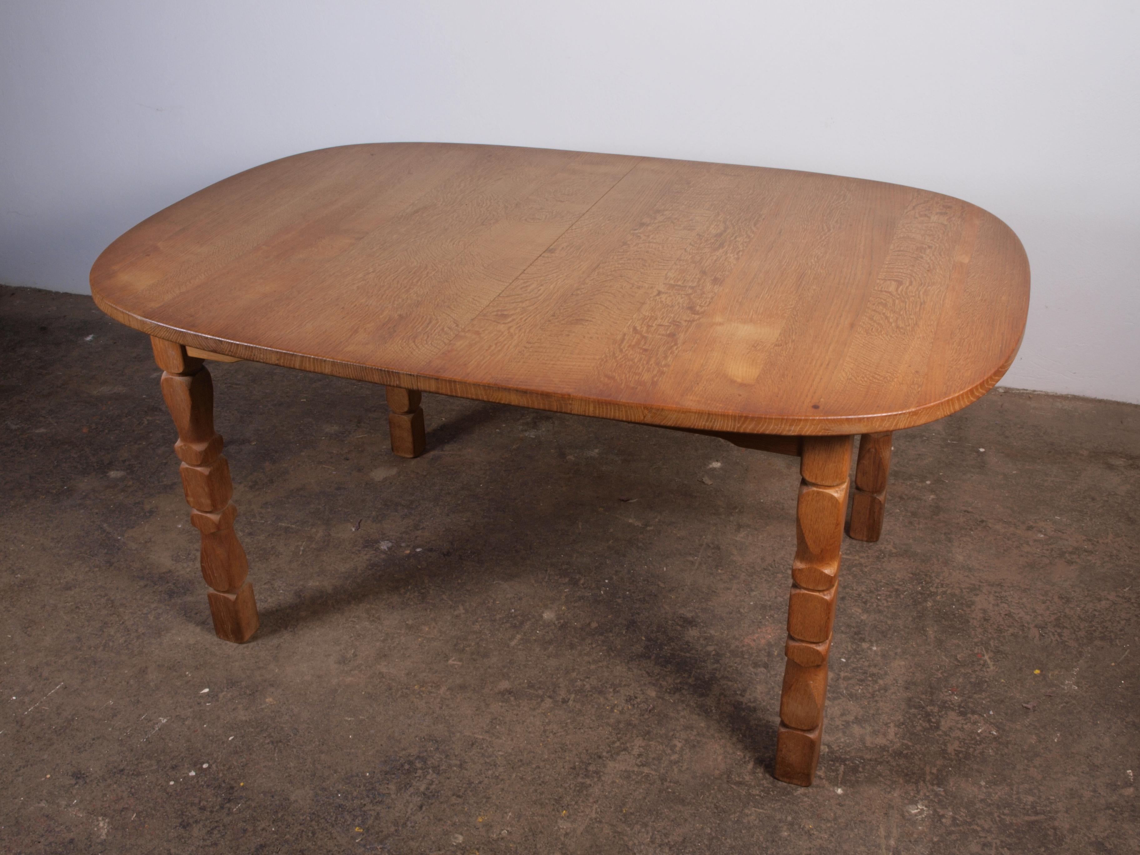 Danish Brutalist Oak Dining Table in the style of Henning Kjærnulf, 1960s In Good Condition In Store Heddinge, DK