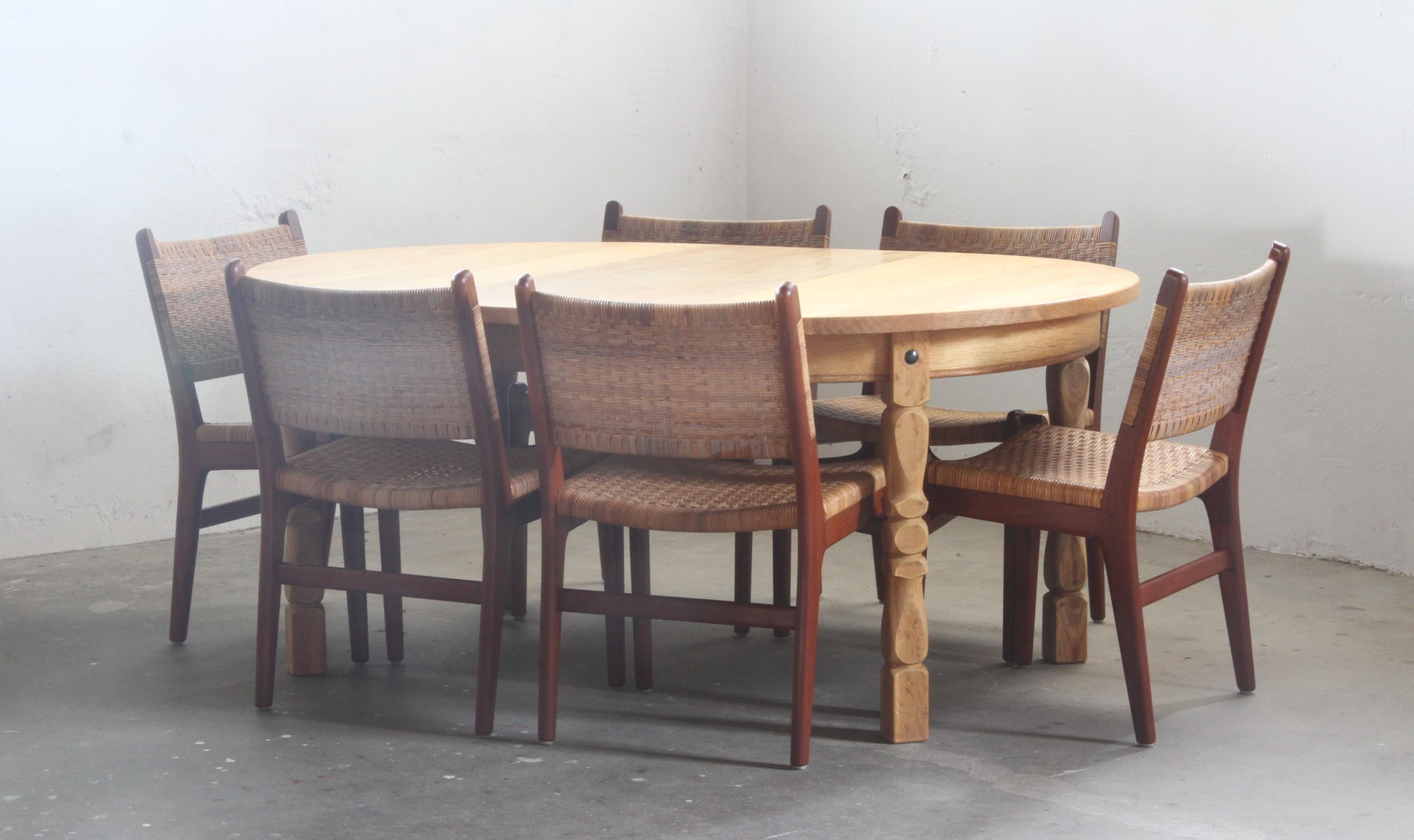 Danish Brutalist Oak Extending Dining Table in the style of Henning Kjærnulf, 19 For Sale 6