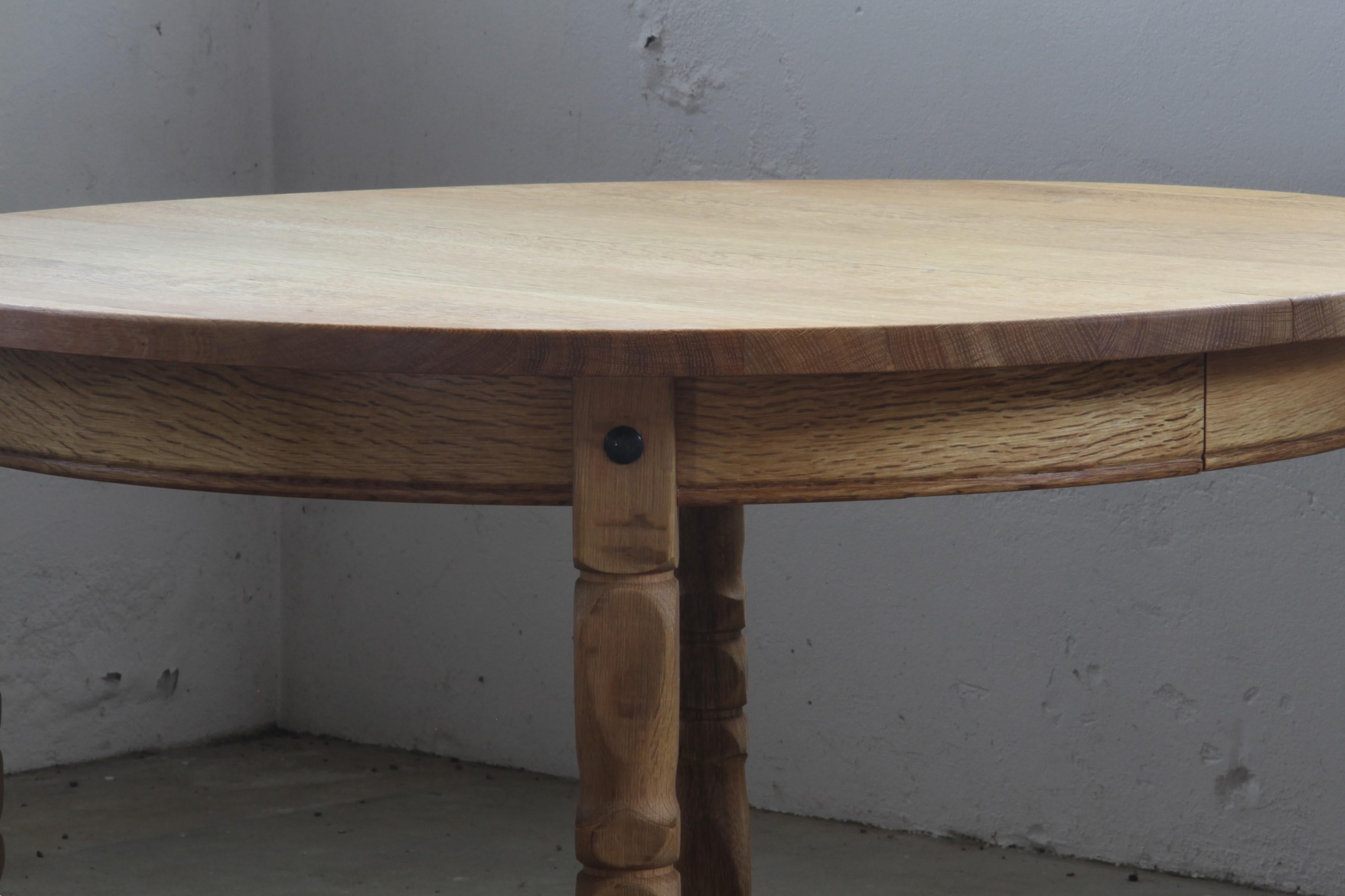 Mid-20th Century Danish Brutalist Oak Extending Dining Table in the style of Henning Kjærnulf, 19 For Sale