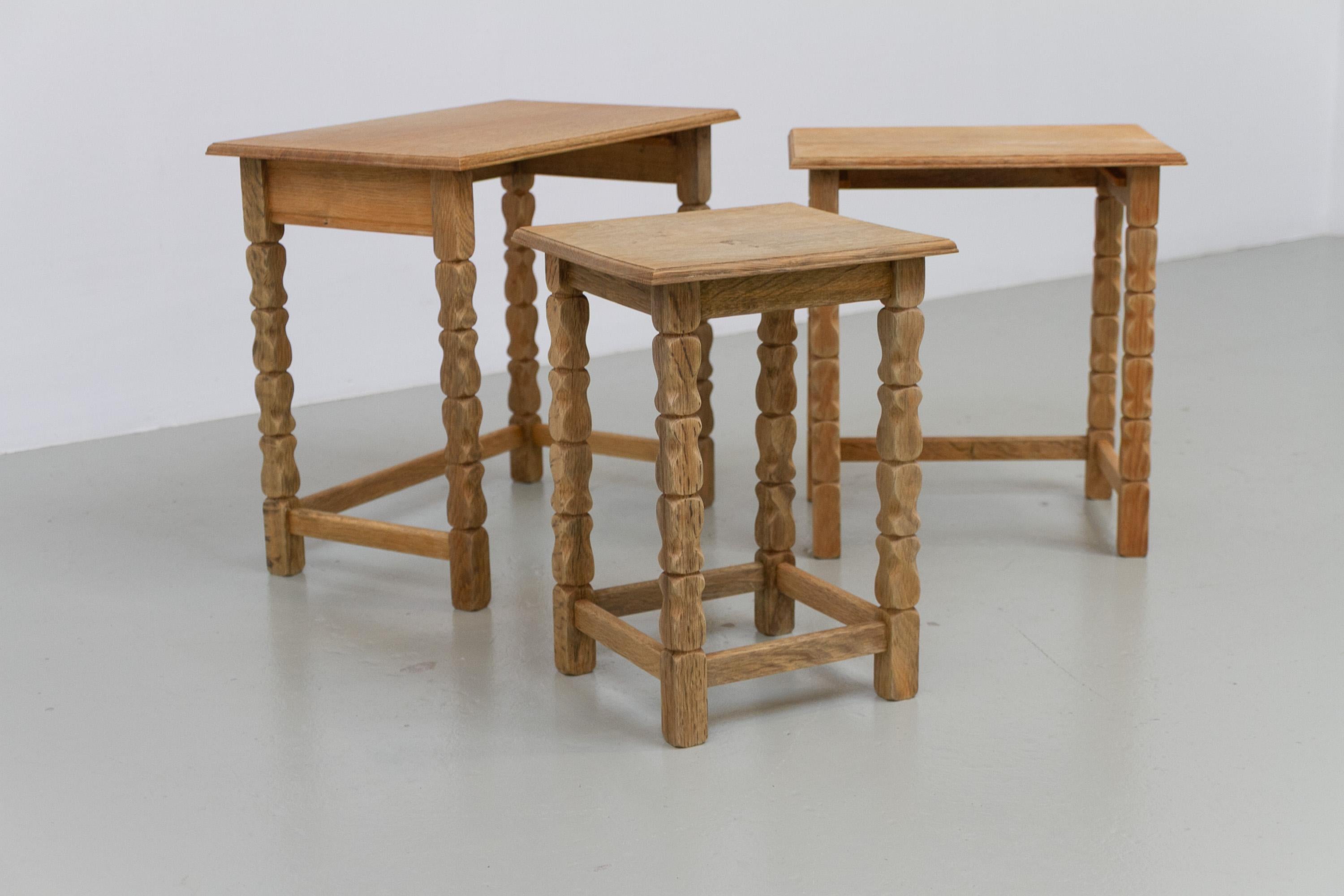 Danish Brutalist Oak Nesting Tables in Kjærnulf style, 1970s. Set of 3. in vendita 3