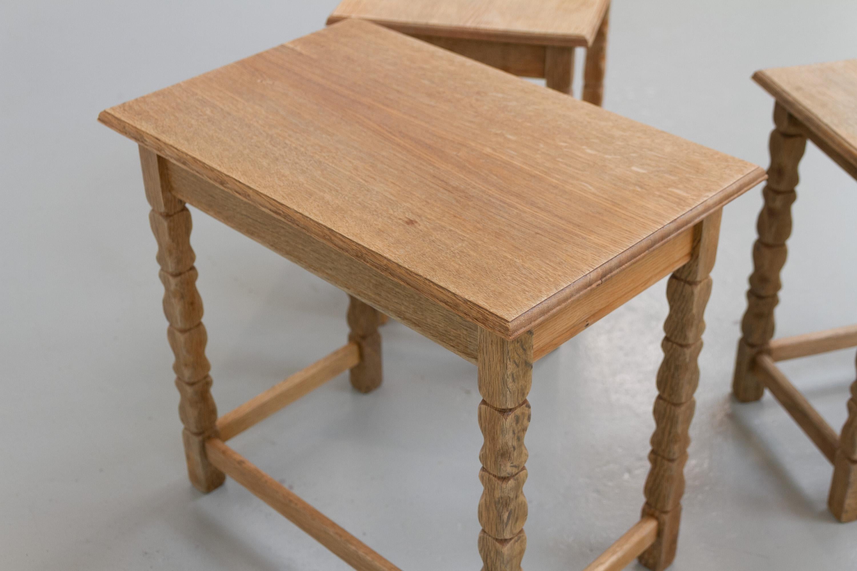 Danish Brutalist Oak Nesting Tables in Kjærnulf style, 1970s. Set of 3. in vendita 4