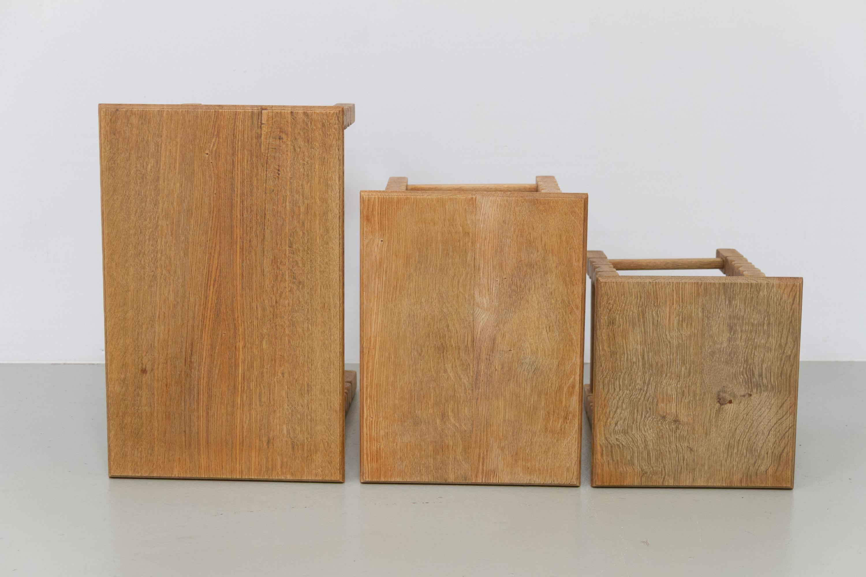 Danish Brutalist Oak Nesting Tables in Kjærnulf style, 1970s. Set of 3. in vendita 6