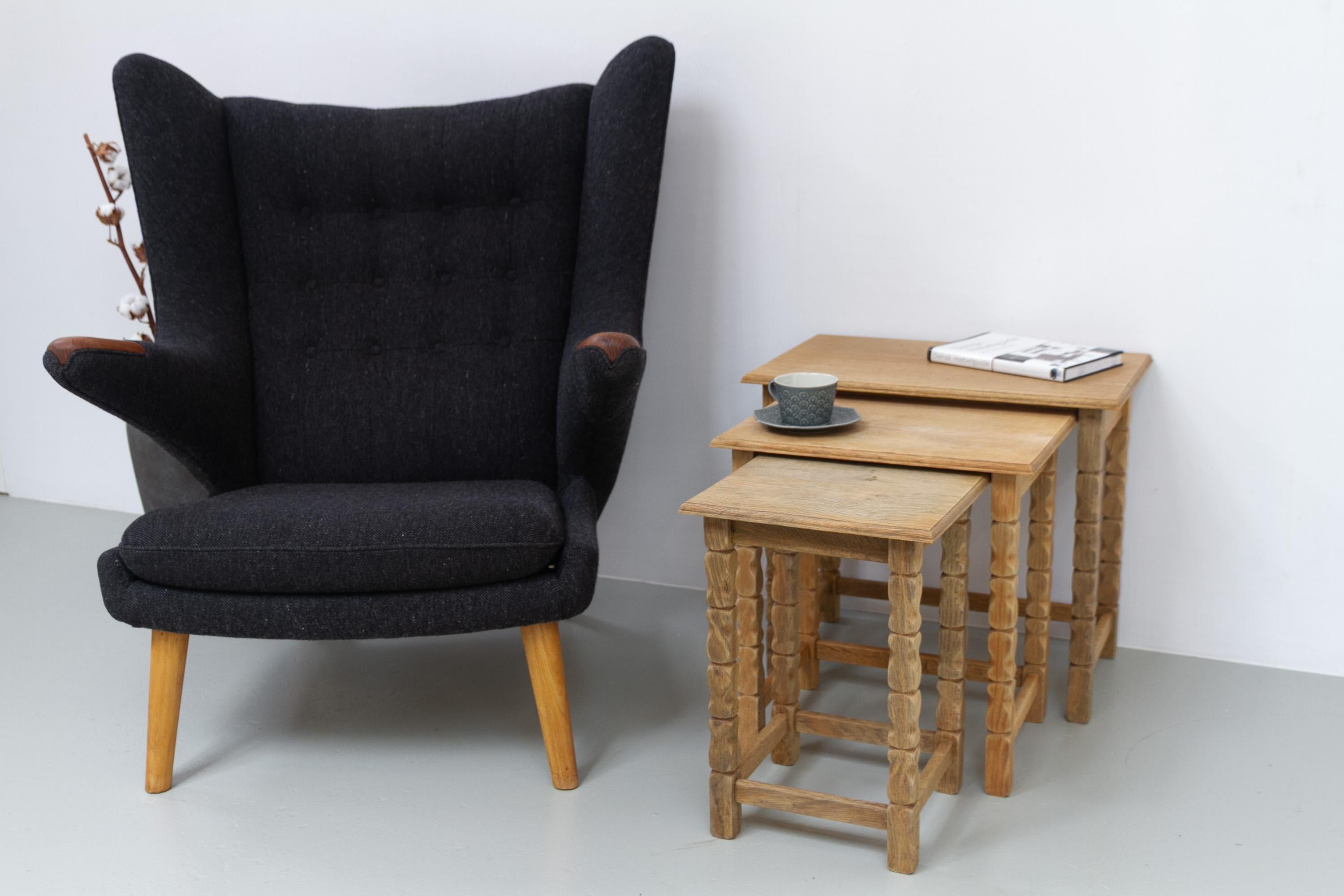 Danish Brutalist Oak Nesting Tables in Kjærnulf style, 1970s. Set of 3. in vendita 10