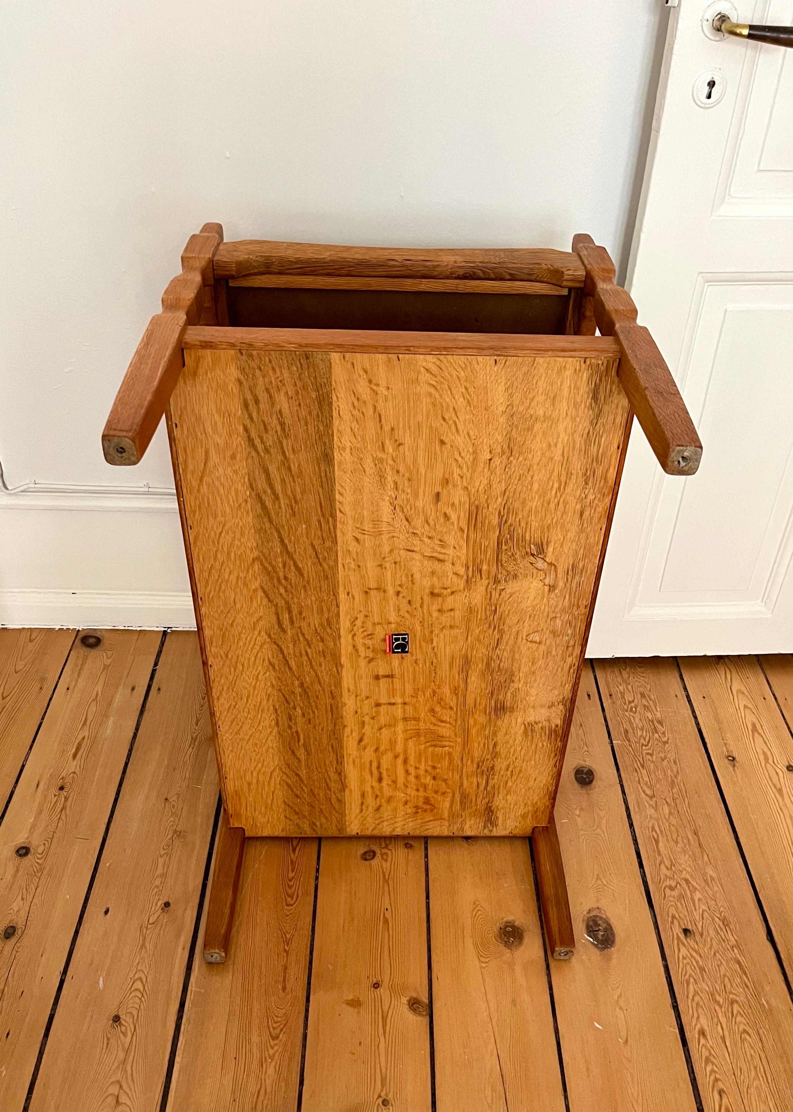Table d'appoint danoise Henning Kjærnulf en Oak Brutalist avec plateau en céramique, 1973 en vente 11