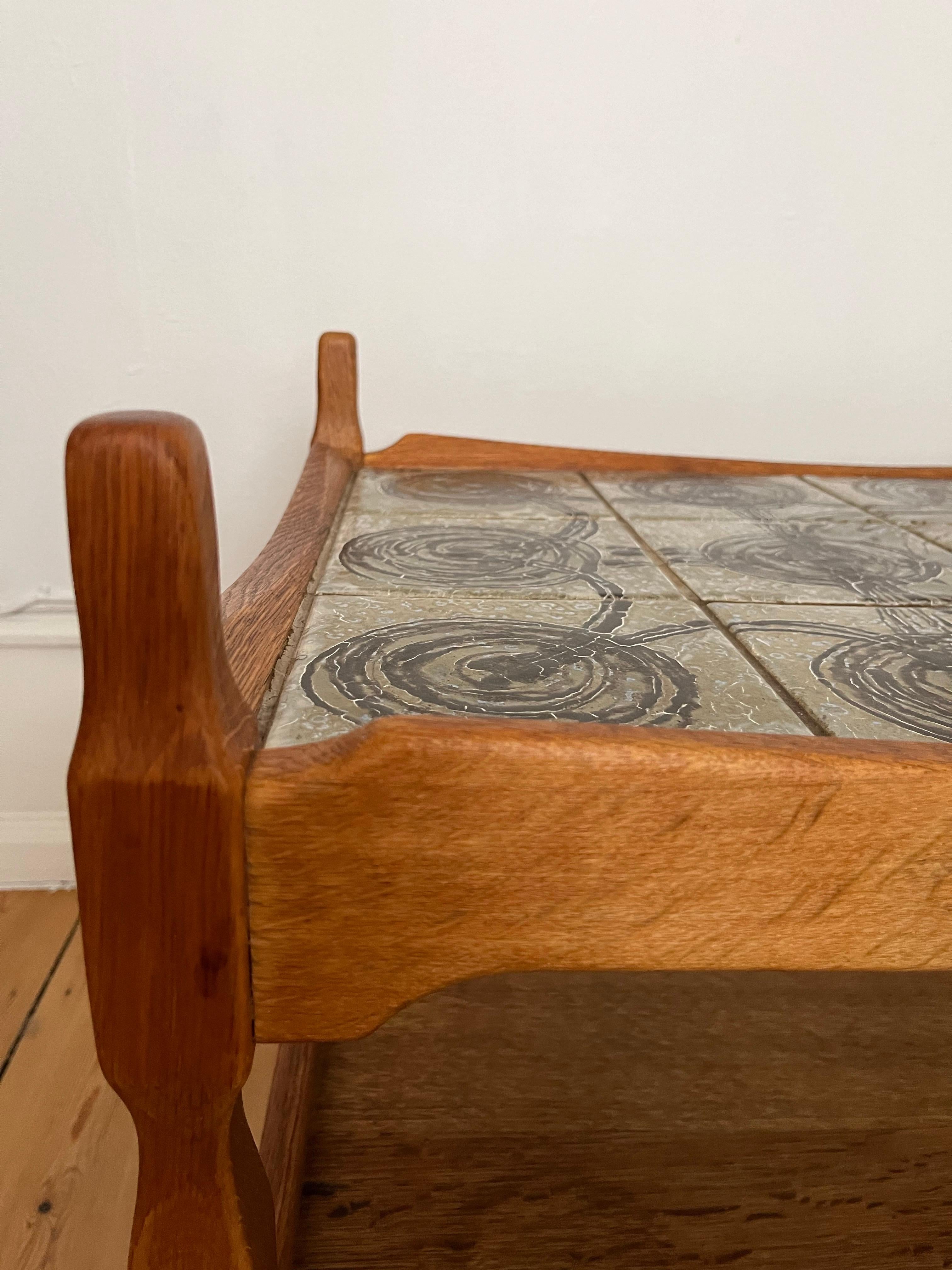 Table d'appoint danoise Henning Kjærnulf en Oak Brutalist avec plateau en céramique, 1973 en vente 2