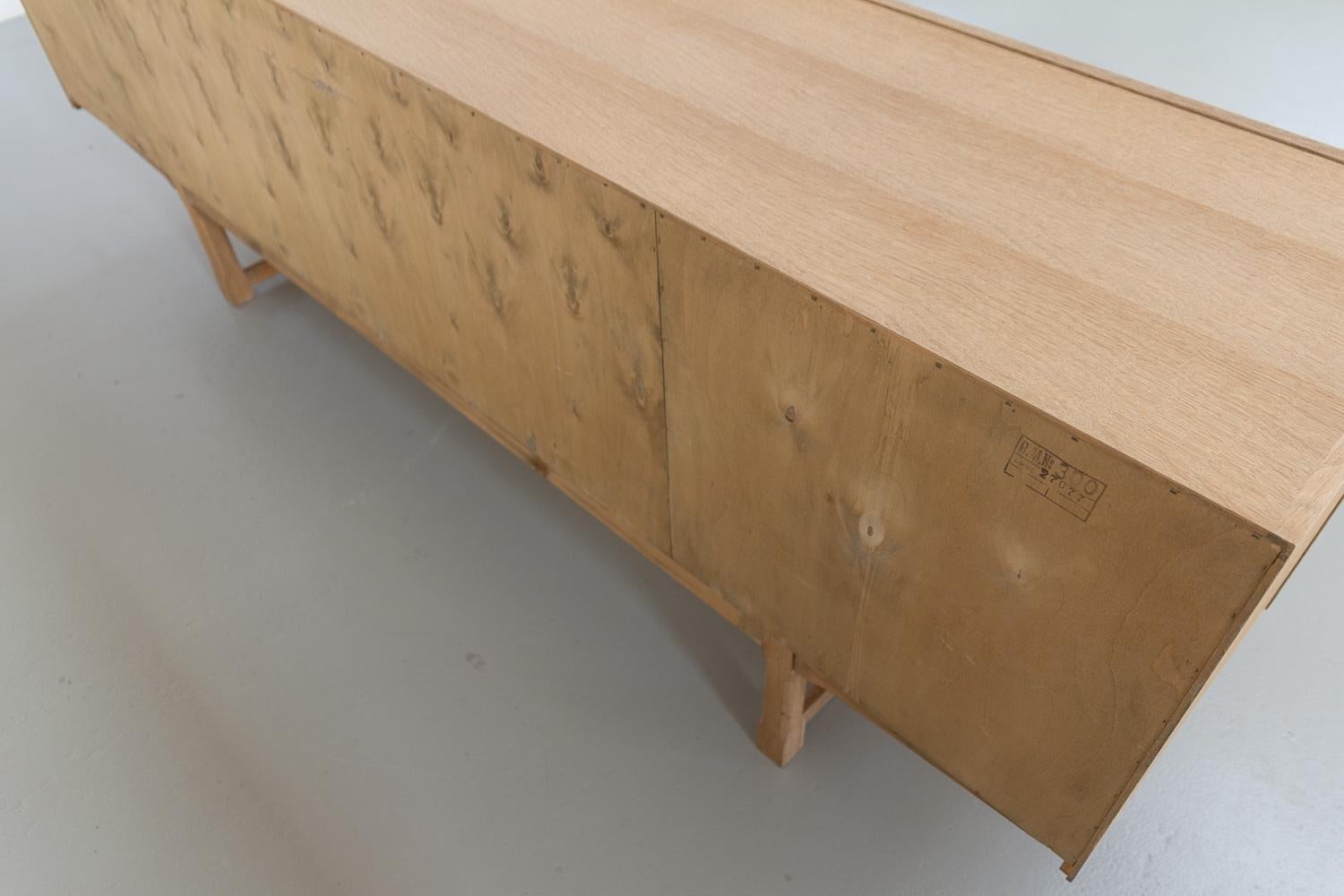 Danish Brutalist Oak Sideboard by Henning Kjærnulf for Nyrup Møbelfabrik, 1960s. For Sale 5