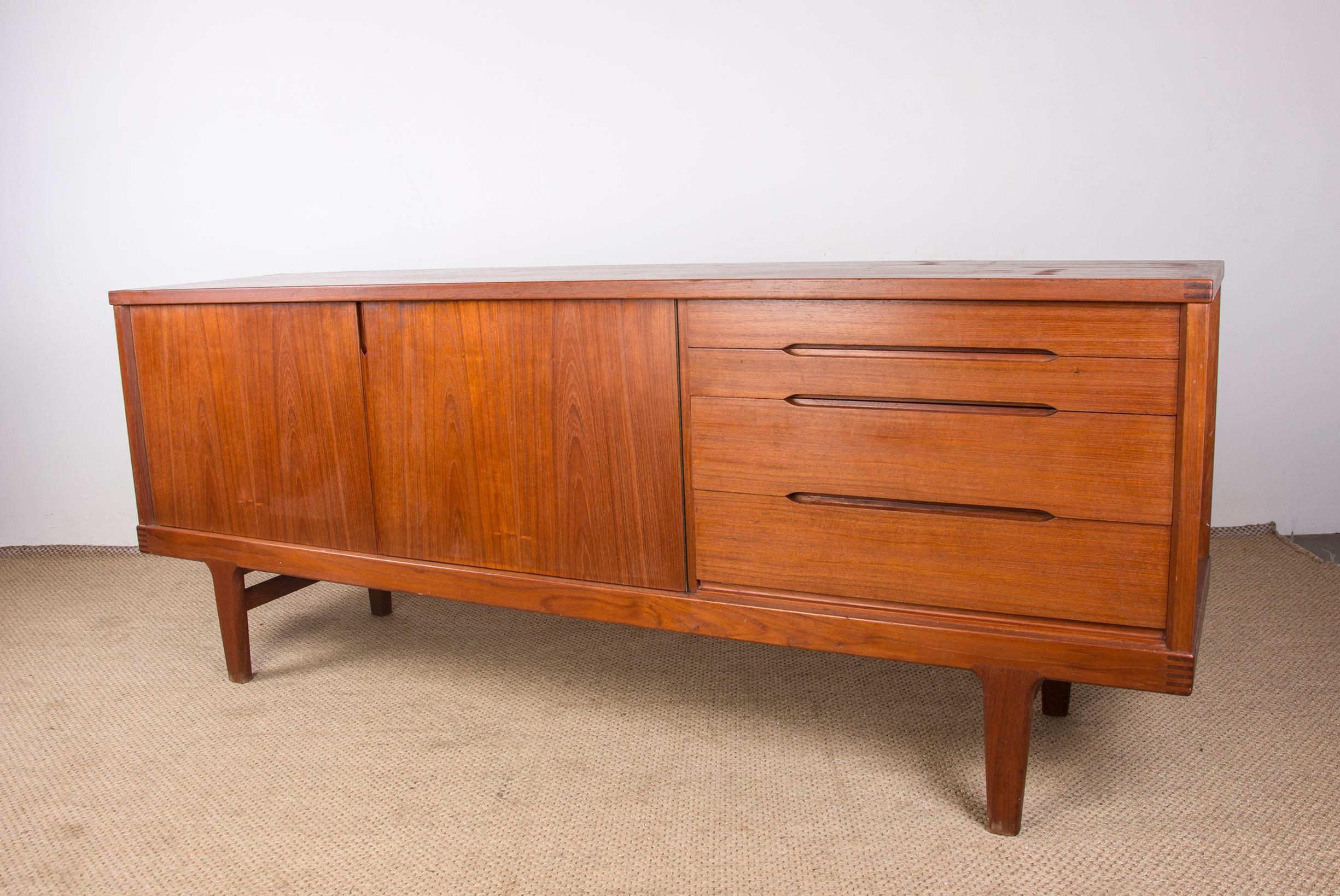 Danish Brutalist style sideboard in Solid Teak, Henning Kjaernulf/Vejle Stole 60 For Sale 9