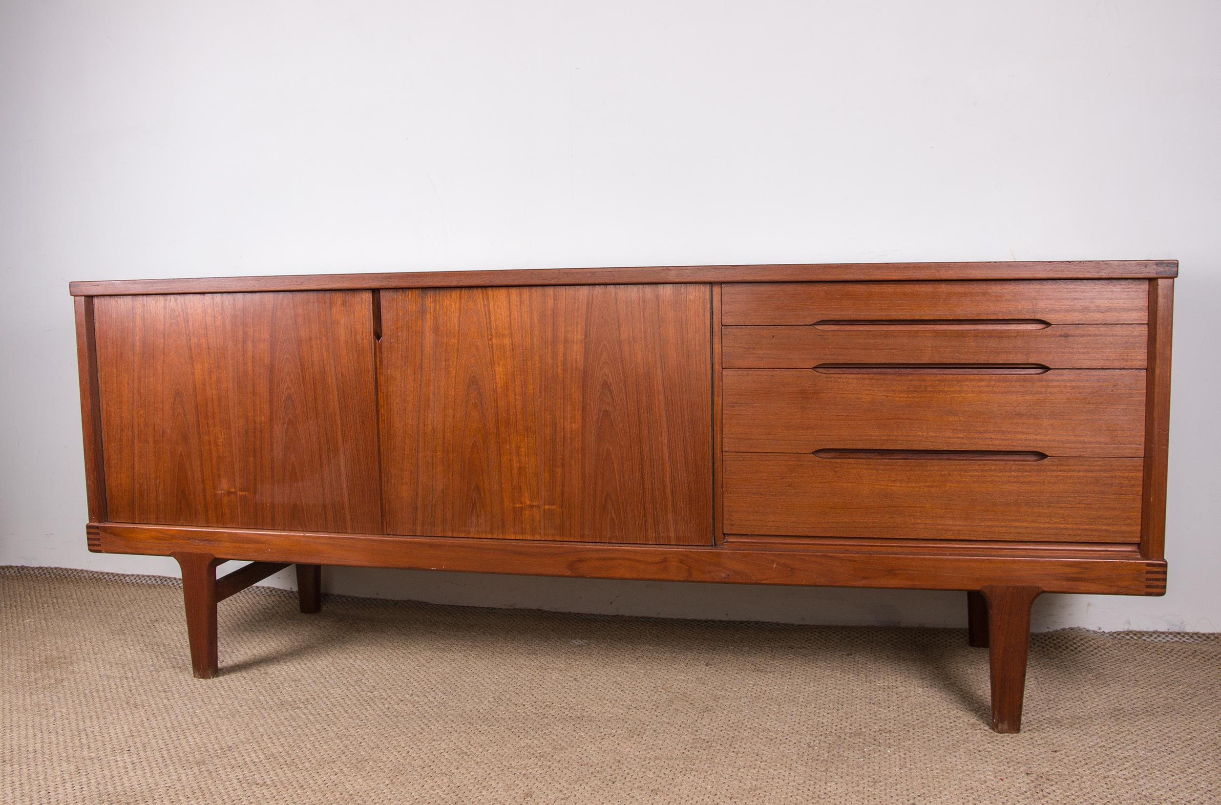 Danish Brutalist style sideboard in Solid Teak, Henning Kjaernulf/Vejle Stole 60 For Sale 1