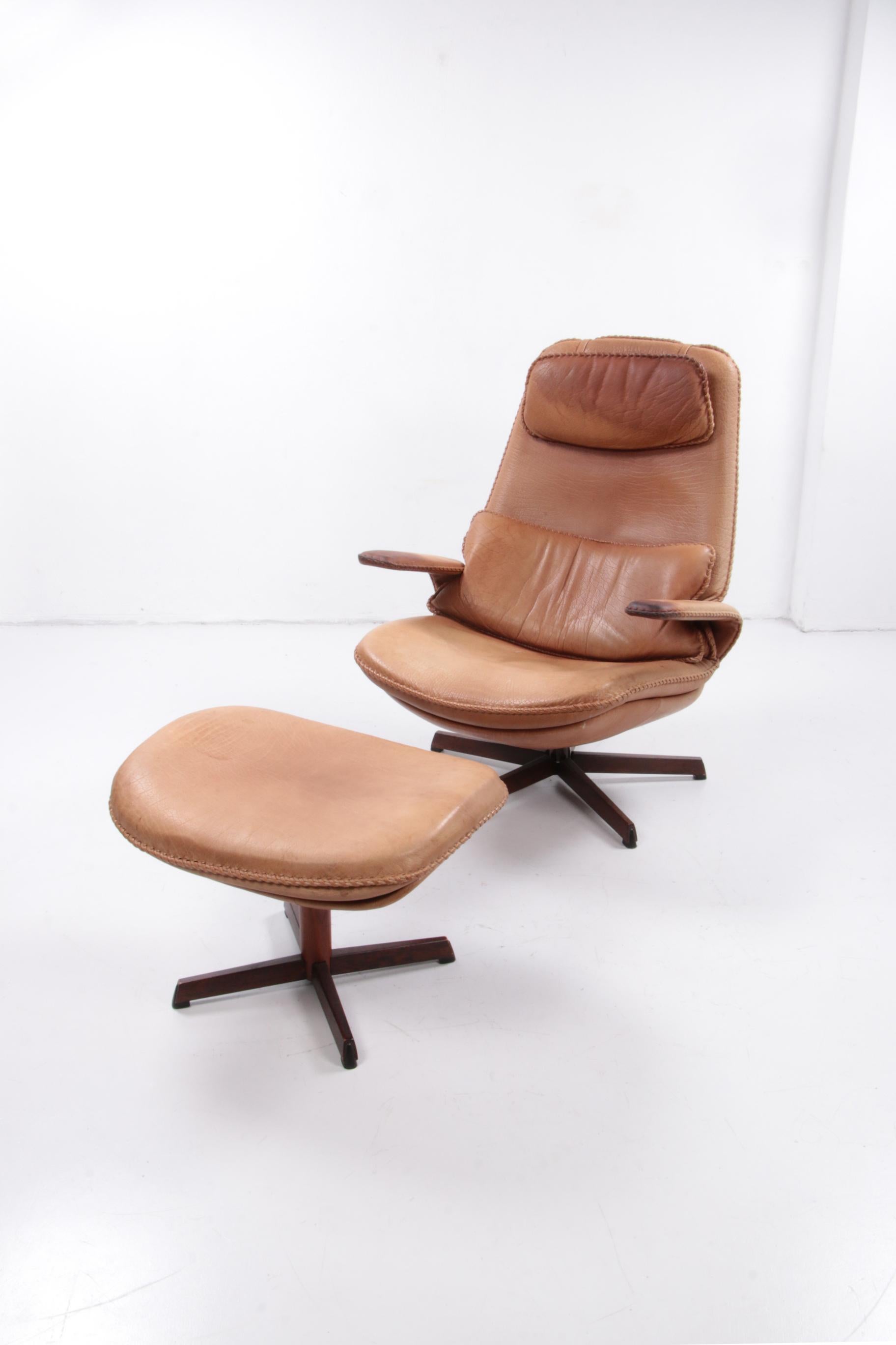 Danish Buffalo leather adjustable armchair & ottoman set by M&S Mobler, 1960s Denmark.
This vintage armchair and ottoman were produced in Denmark in the 1960s by M&S Mobler. Madsen & Schubell are designers and worked at M&S Mobler. These were