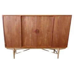 Danish cabinet in teak and oak, 1960s Danish cabinet in teak and oak, 1960s