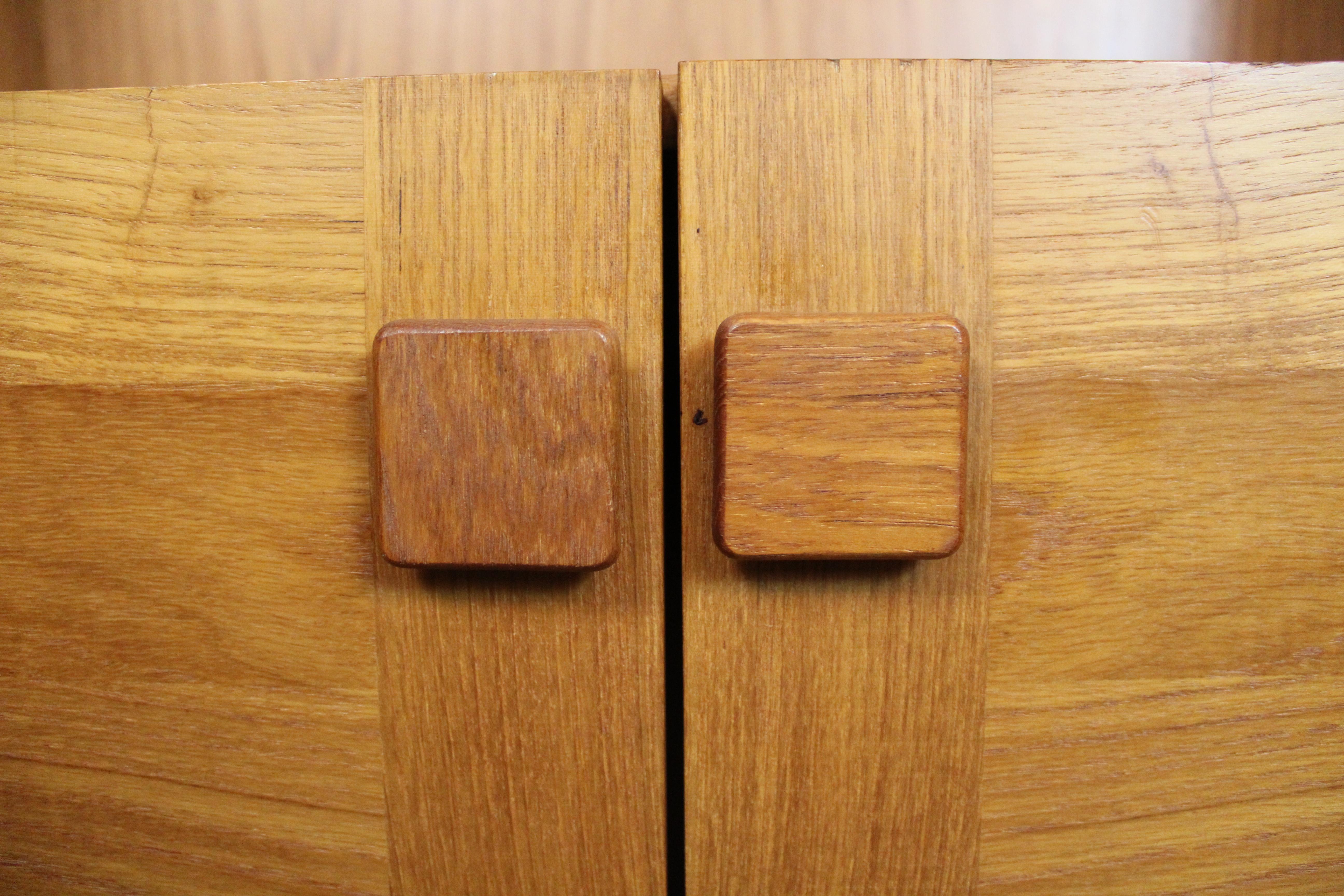 Teak Mobile danese con libreria in vendita