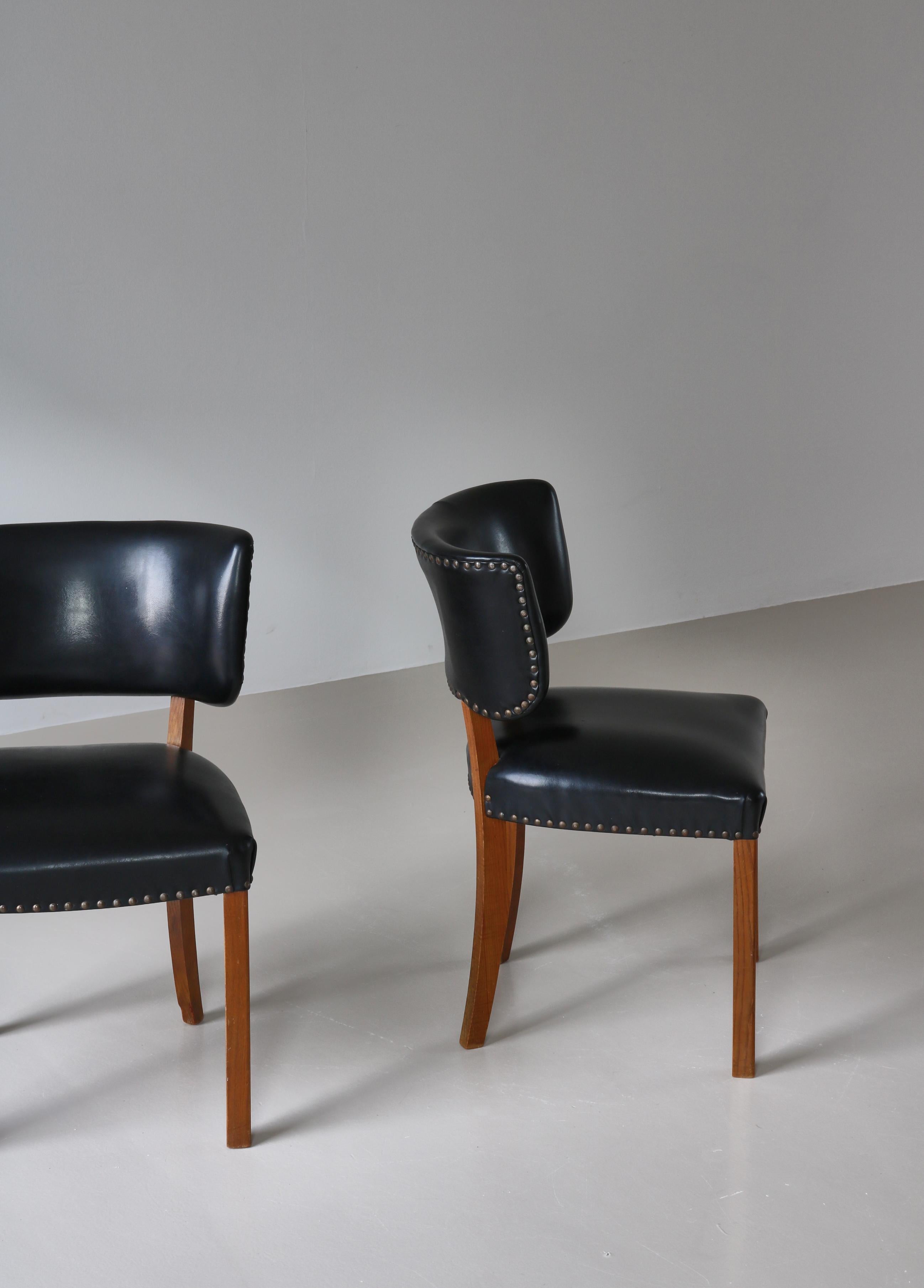 Danish Cabinetmaker 1940s Functionalist Side Chairs, Att. Magnus Stephensen For Sale 6