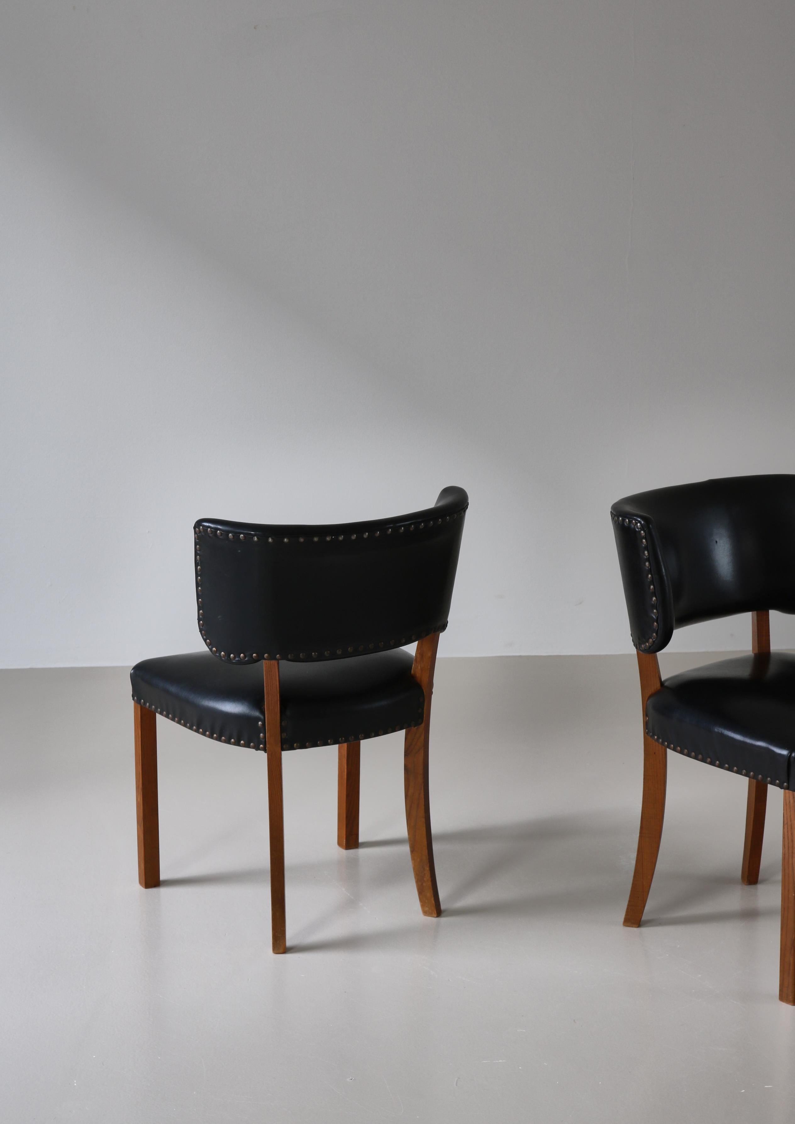 Mid-20th Century Danish Cabinetmaker 1940s Functionalist Side Chairs, Att. Magnus Stephensen For Sale