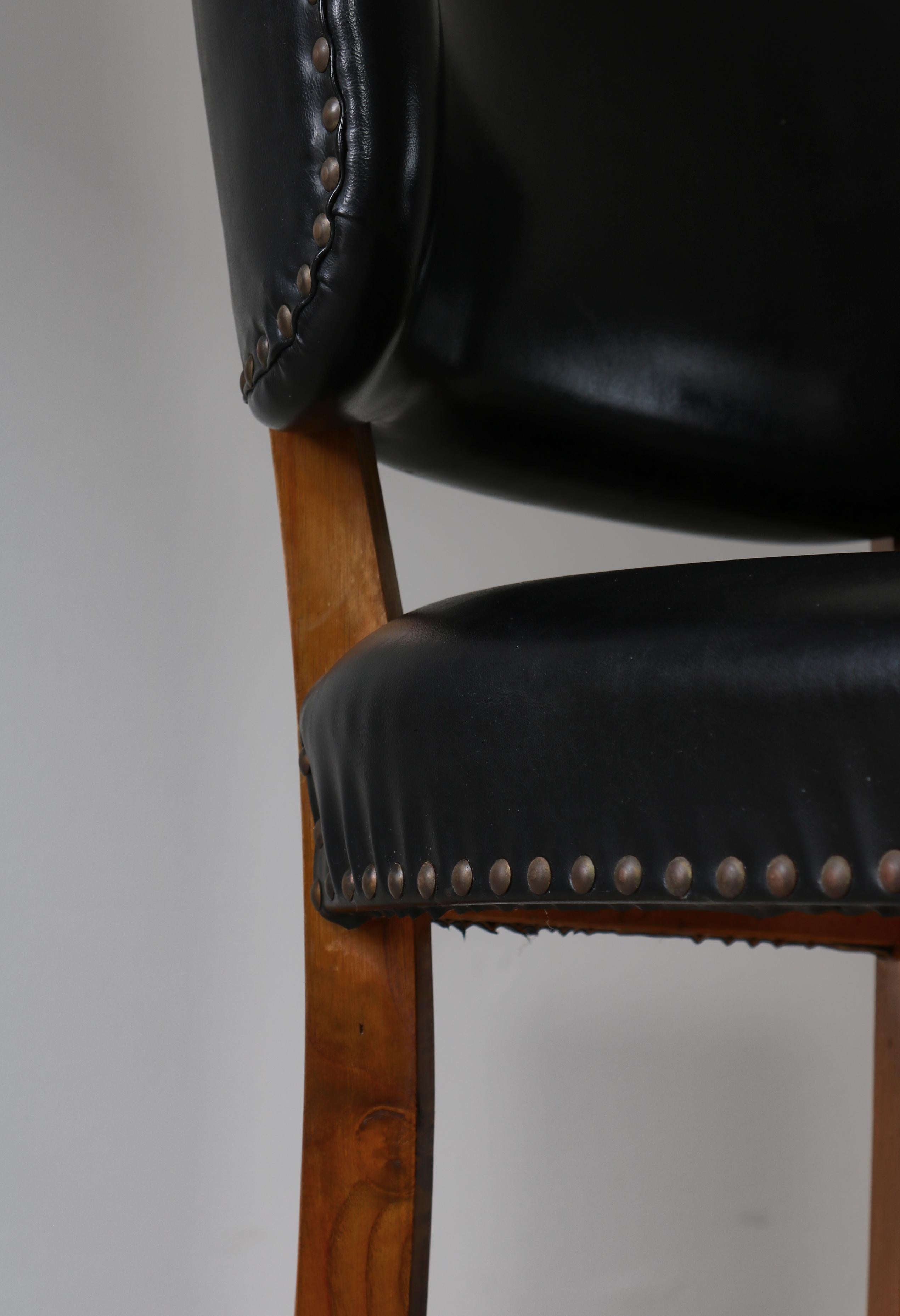 Danish Cabinetmaker 1940s Functionalist Side Chairs, Att. Magnus Stephensen For Sale 3