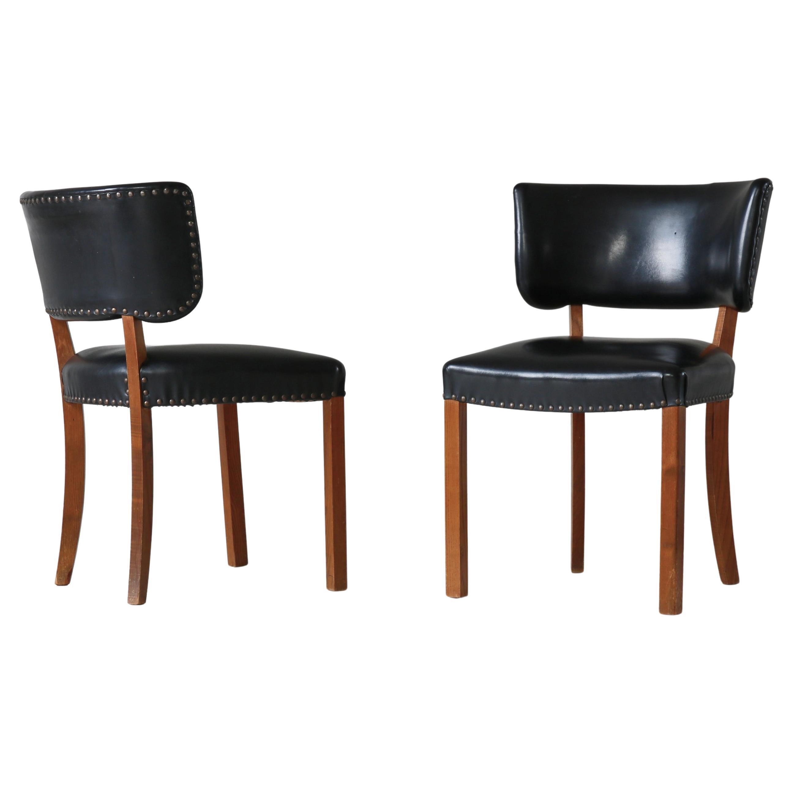 Danish Cabinetmaker 1940s Functionalist Side Chairs, Att. Magnus Stephensen For Sale