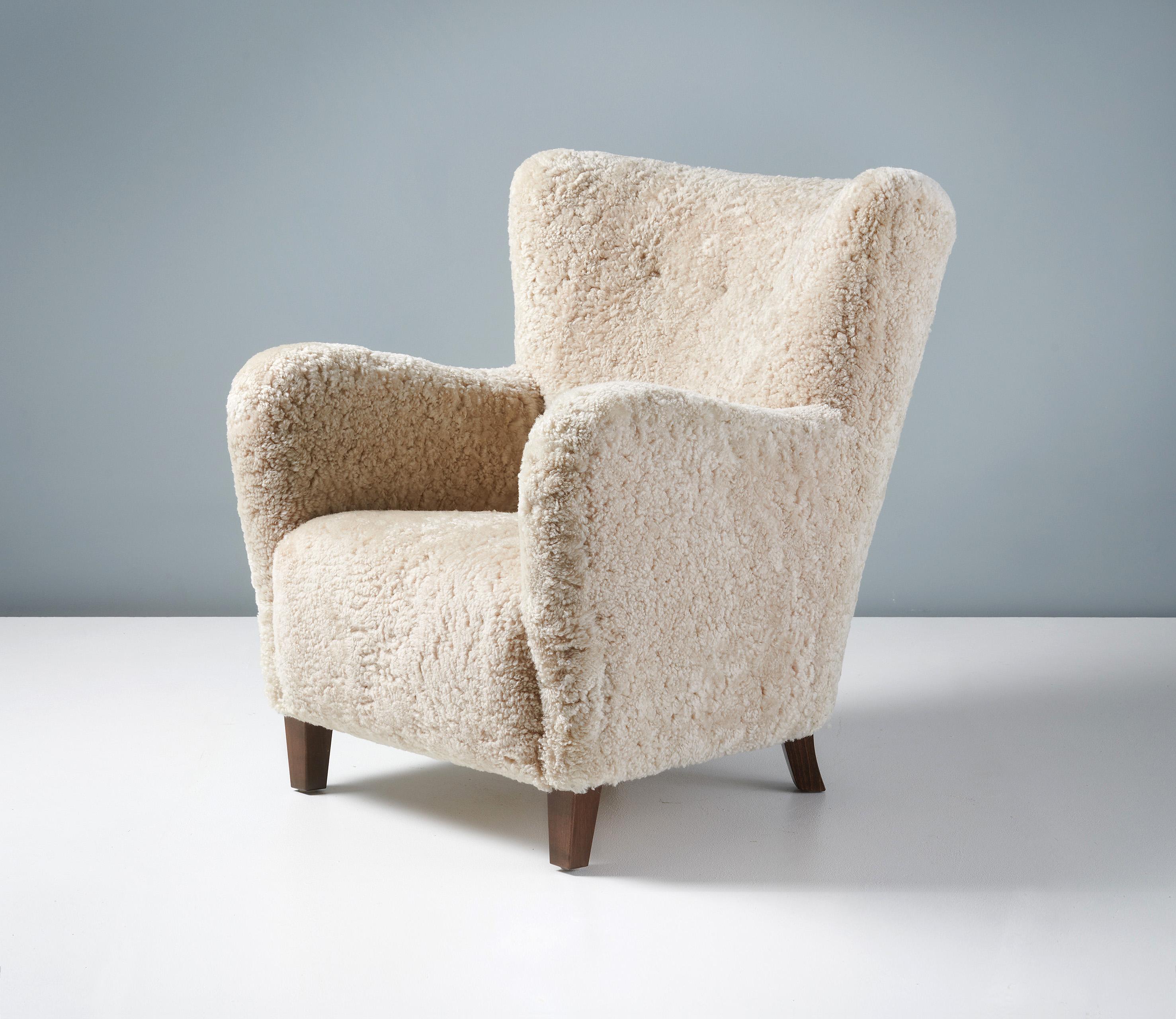 European Danish Cabinetmaker 1940s Sheepskin Lounge Chair For Sale