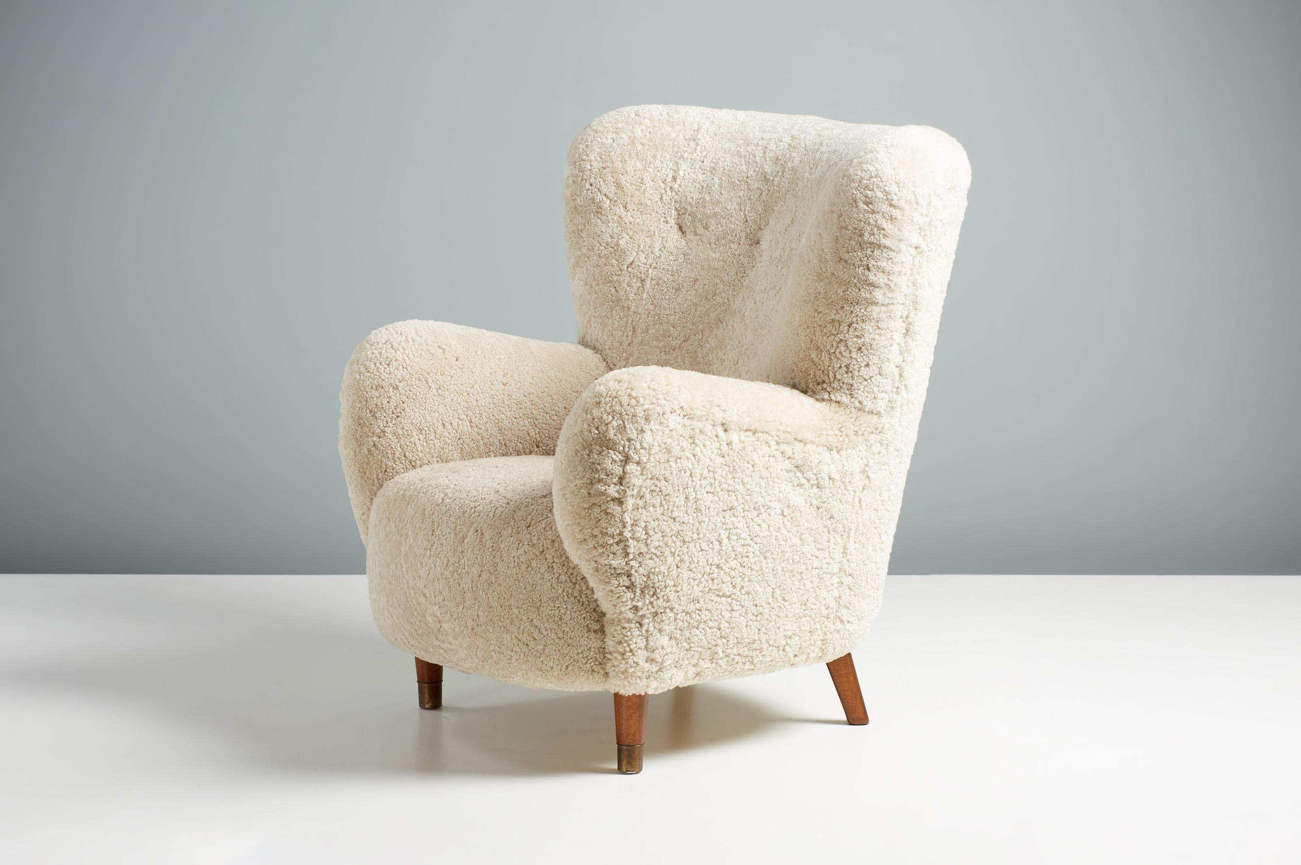 Danish Cabinetmaker 1940s Sheepskin Lounge Chair In Excellent Condition In London, GB
