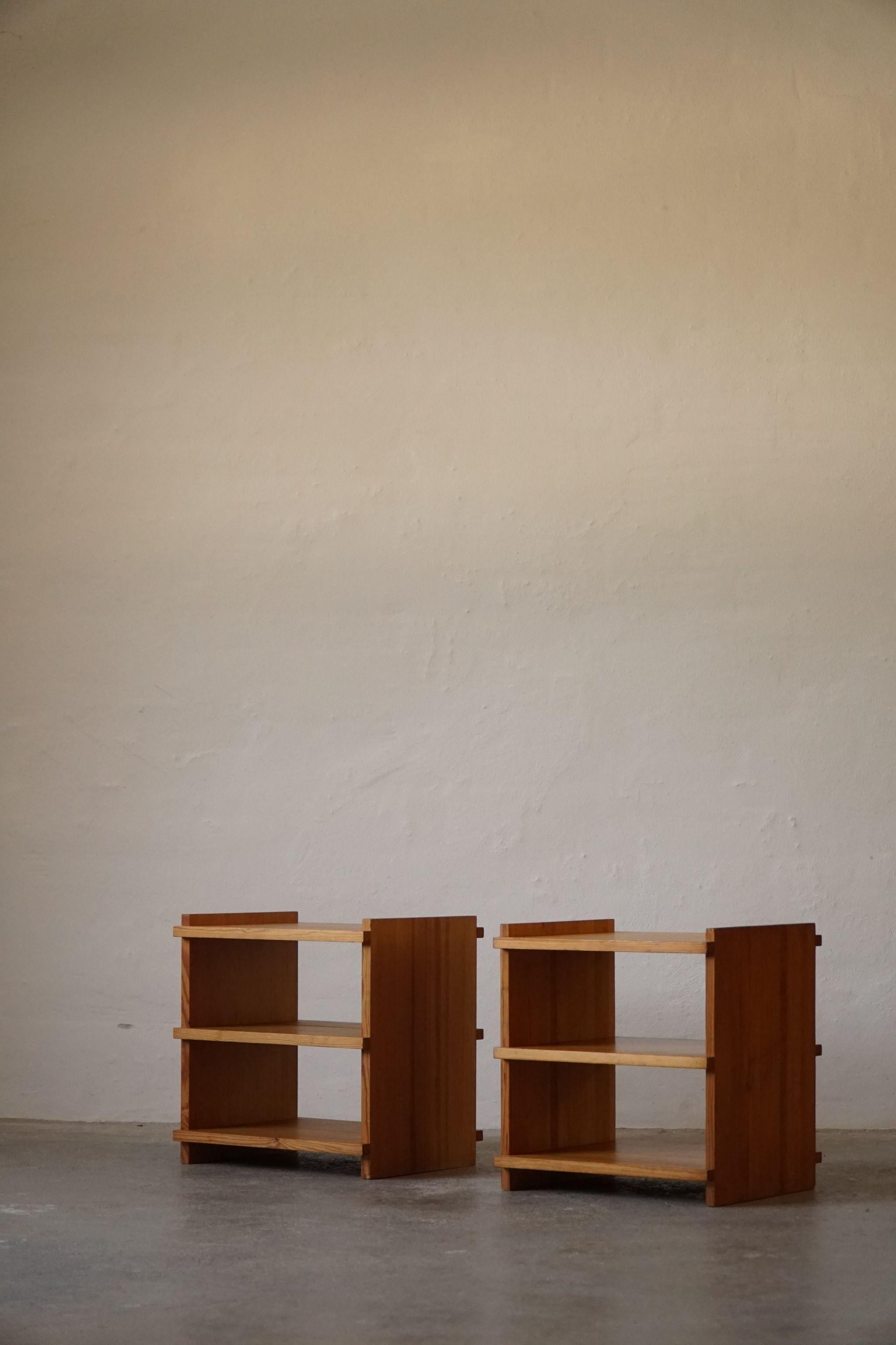 Danish Cabinetmaker, 20th Mid-Century, Pair of Night Stands in Solid Pine, 1970s 2