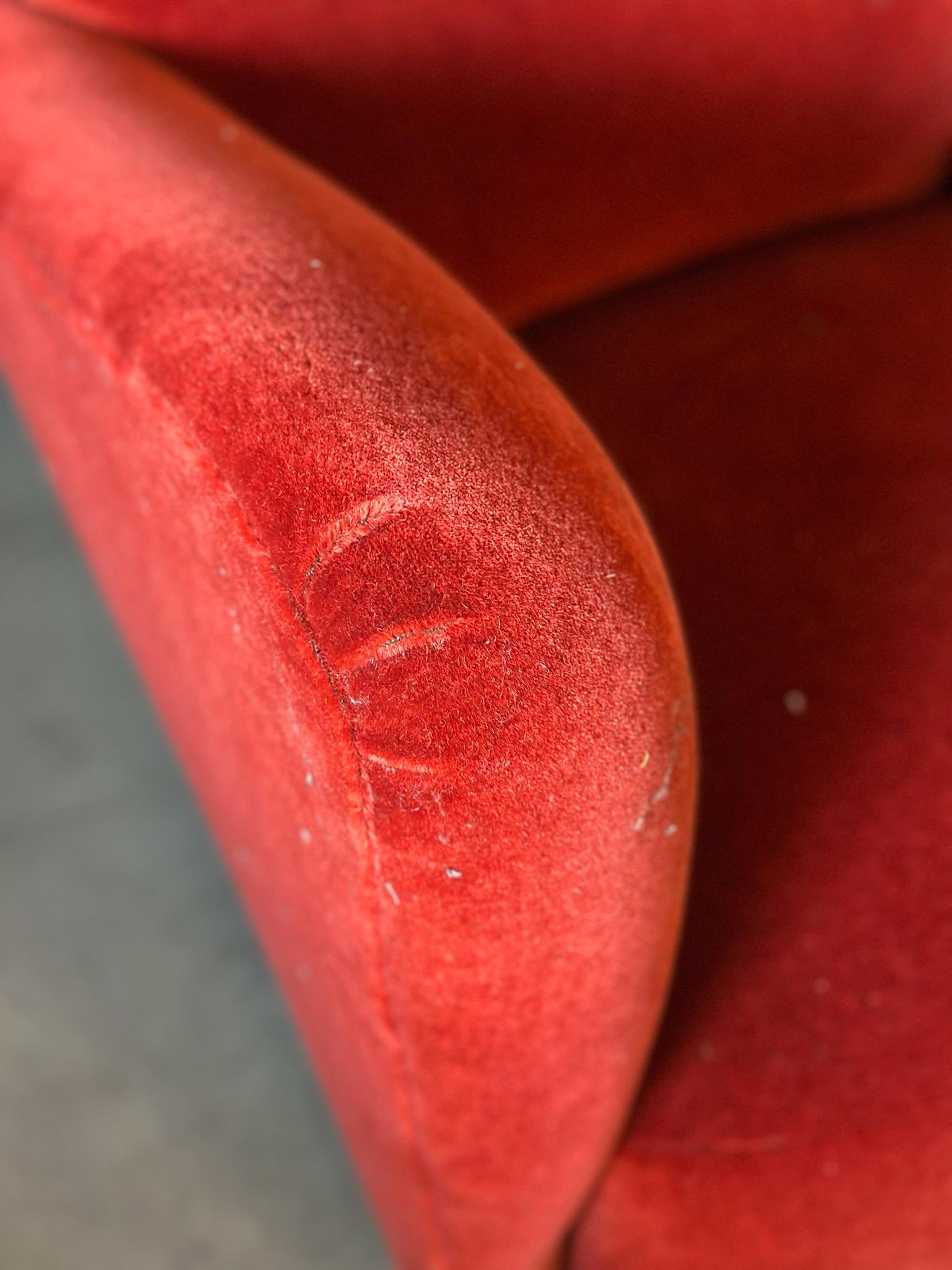 Mohair Poltrona da falegname danese in mohair in vendita