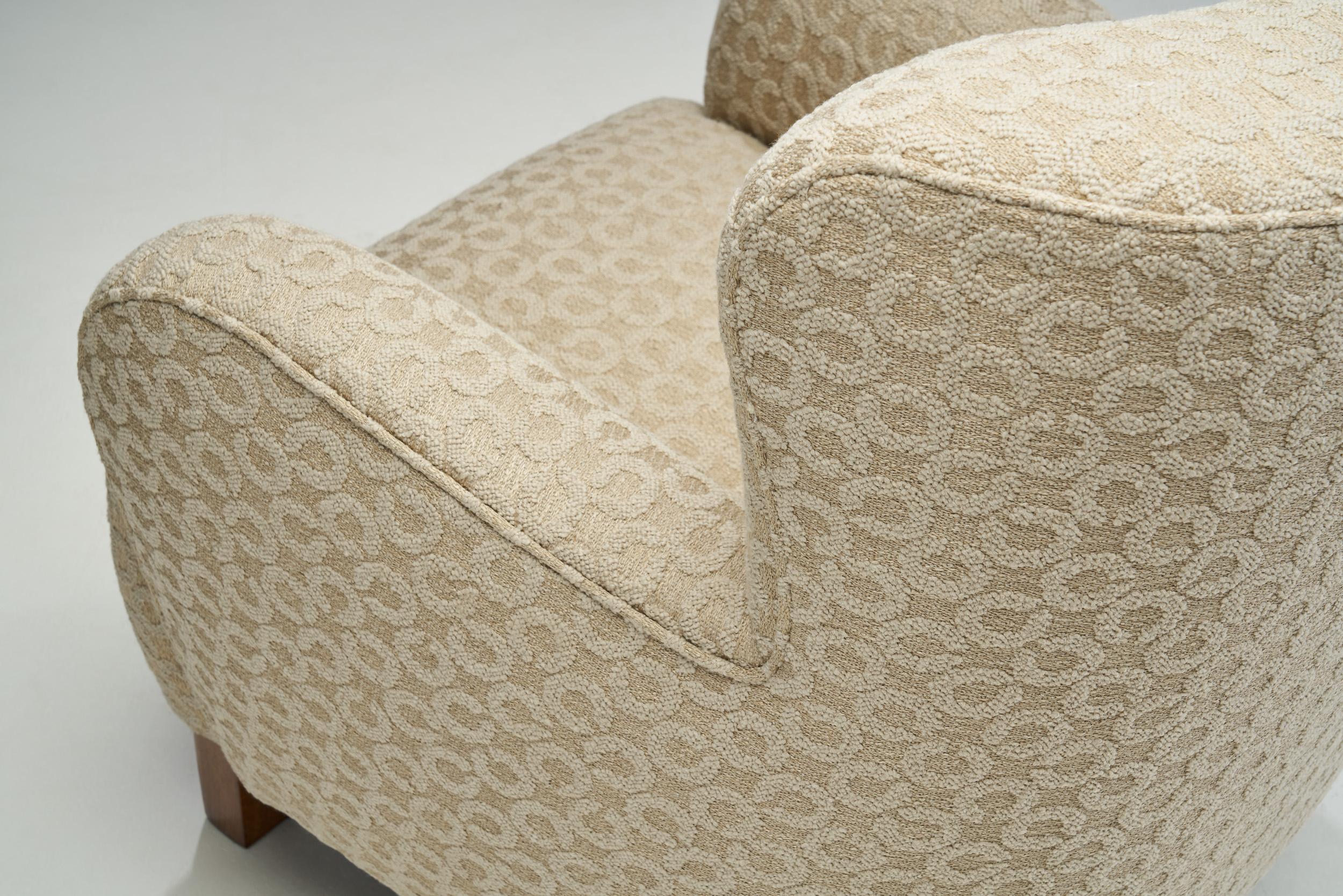 Danish Cabinetmaker Armchair with Patterned Upholstery, Denmark, 1940s For Sale 1