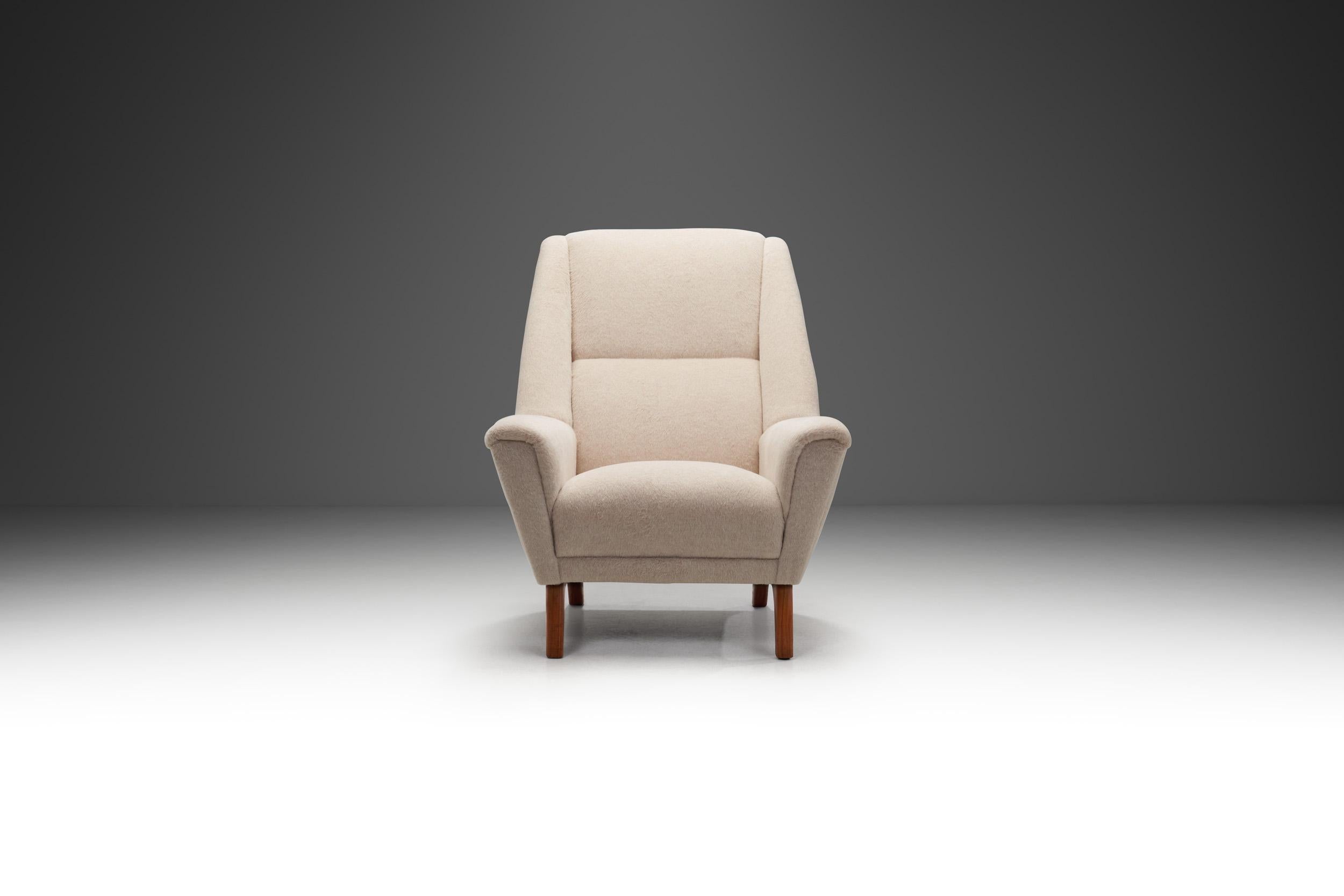 Poltrona danese da ebanista con base in teak, Danimarca, anni '60 In condizioni buone in vendita a Utrecht, NL