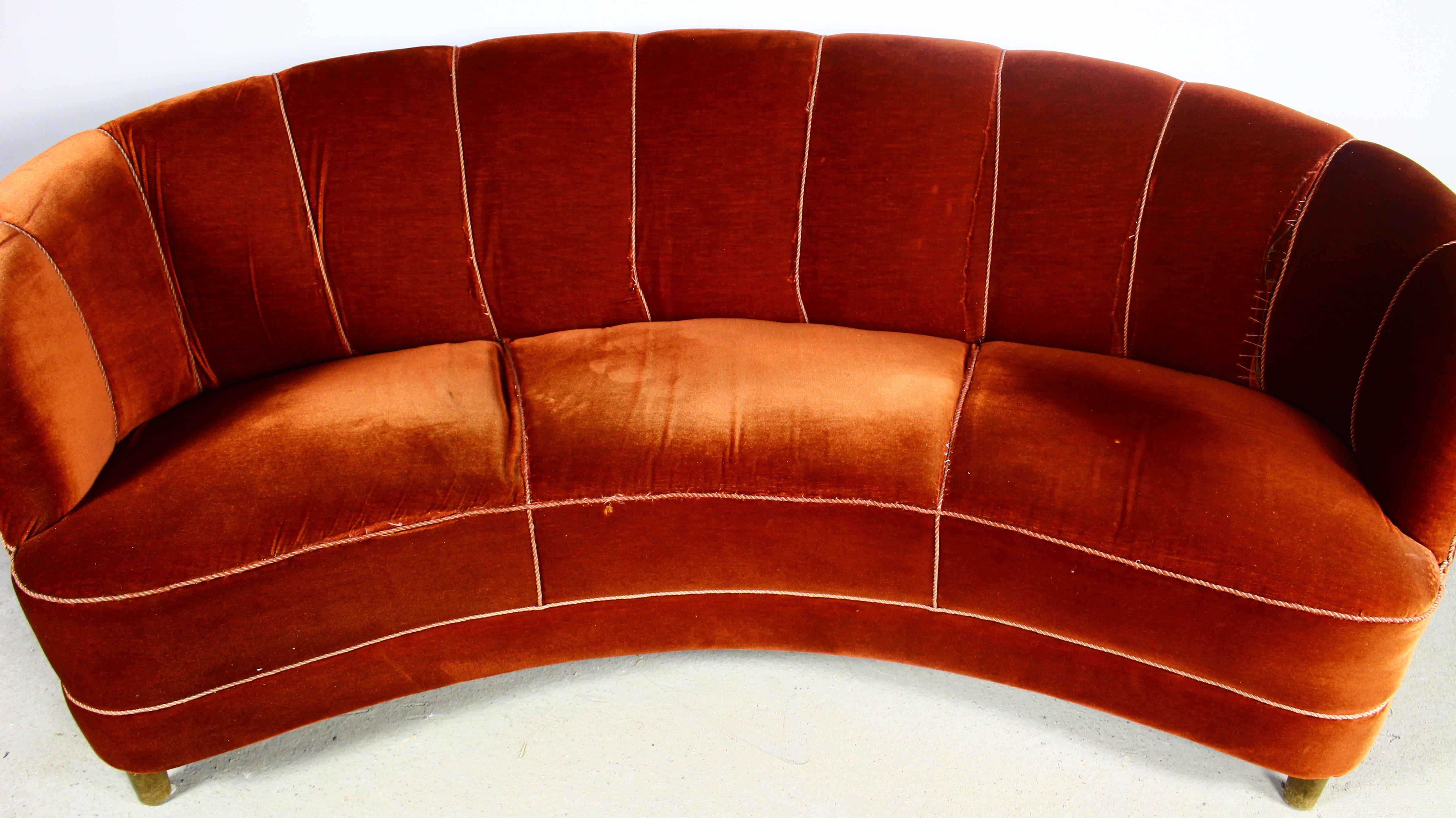 20th Century Danish Cabinetmaker Banana Curved Sofa, 1940s