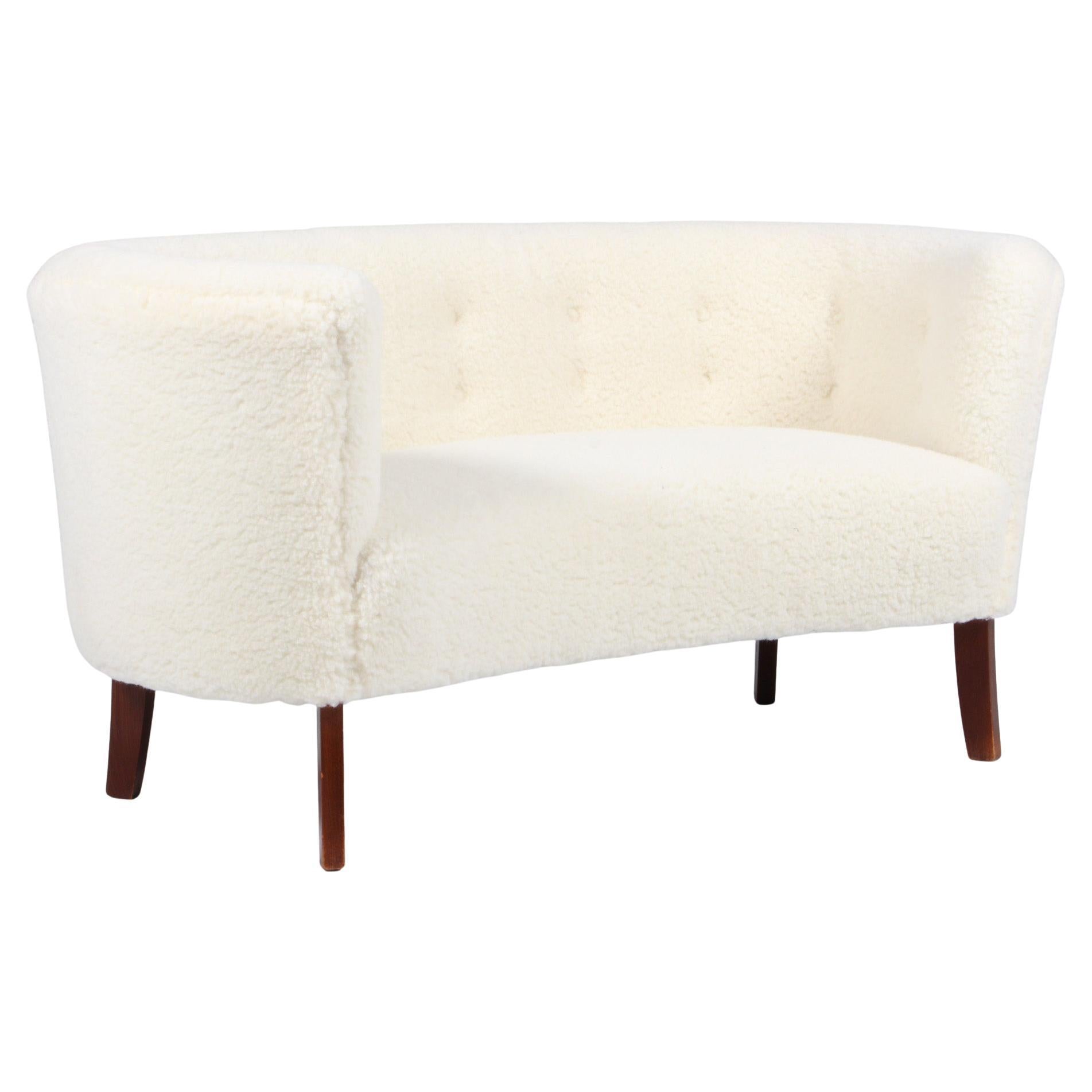 Dänisches Schreiner-Sofa Bananenholz-/Liegesessel aus Lammfell, 1940er Jahre