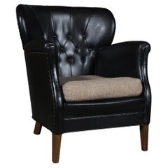 Danish Cabinetmaker Club Chair in Original Black Leather, 1940s