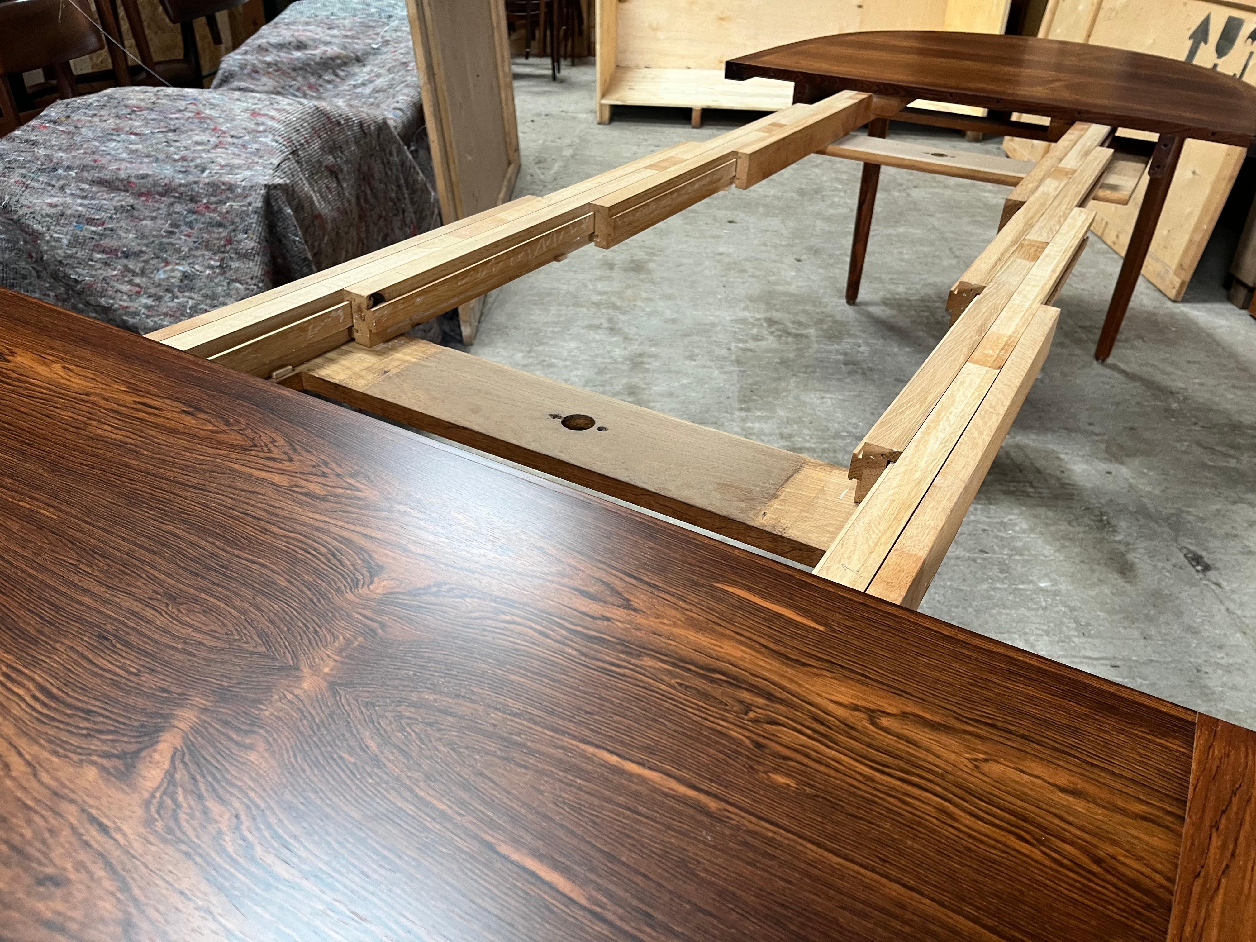 Table de salle à manger danoise extensible à 350 cm  pour 12/14 places en vente 5