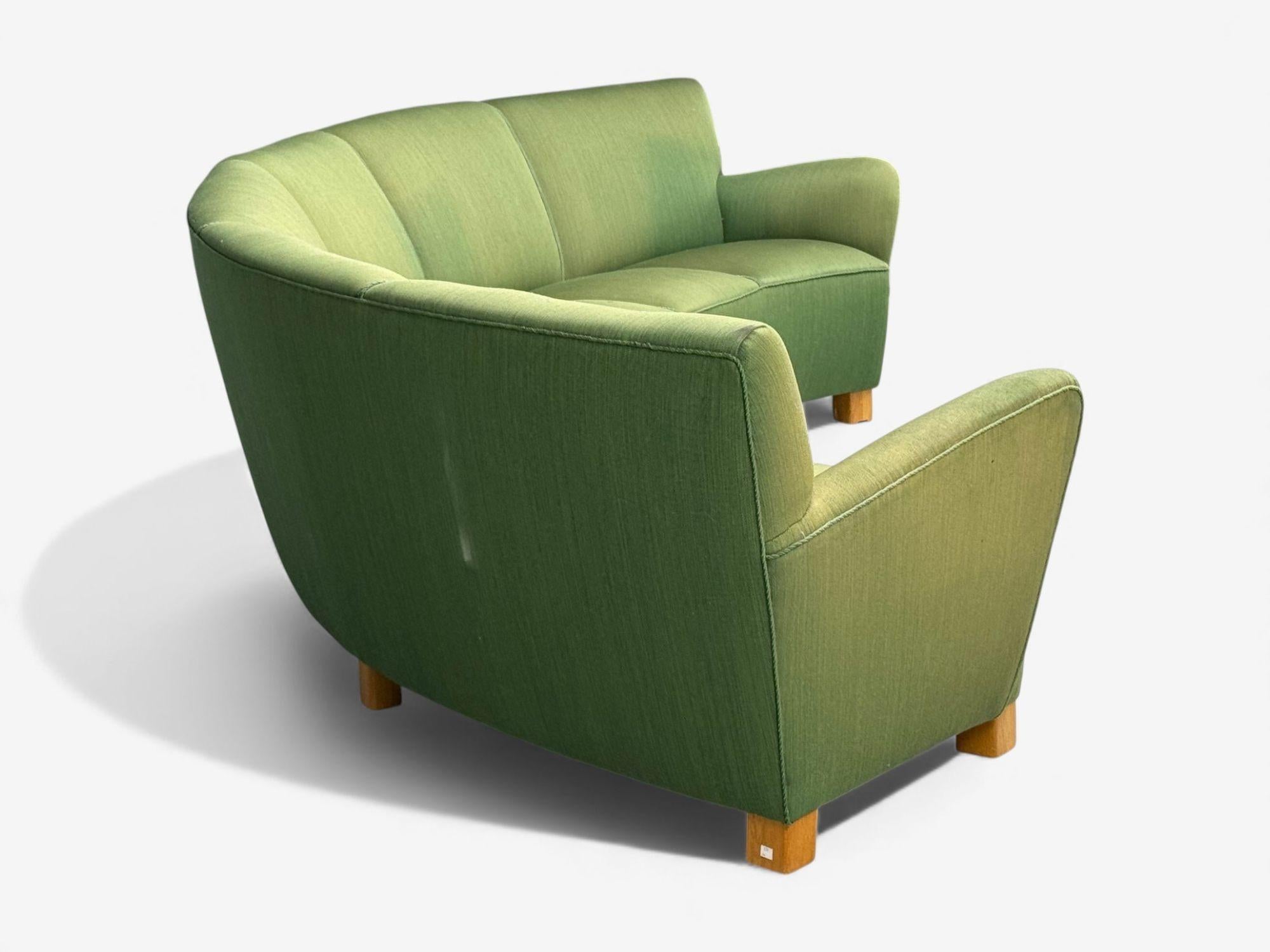 Danish Cabinetmaker, Fabric, Wood, Monumental Banana Sofa, Denmark, 1960s en venta 4