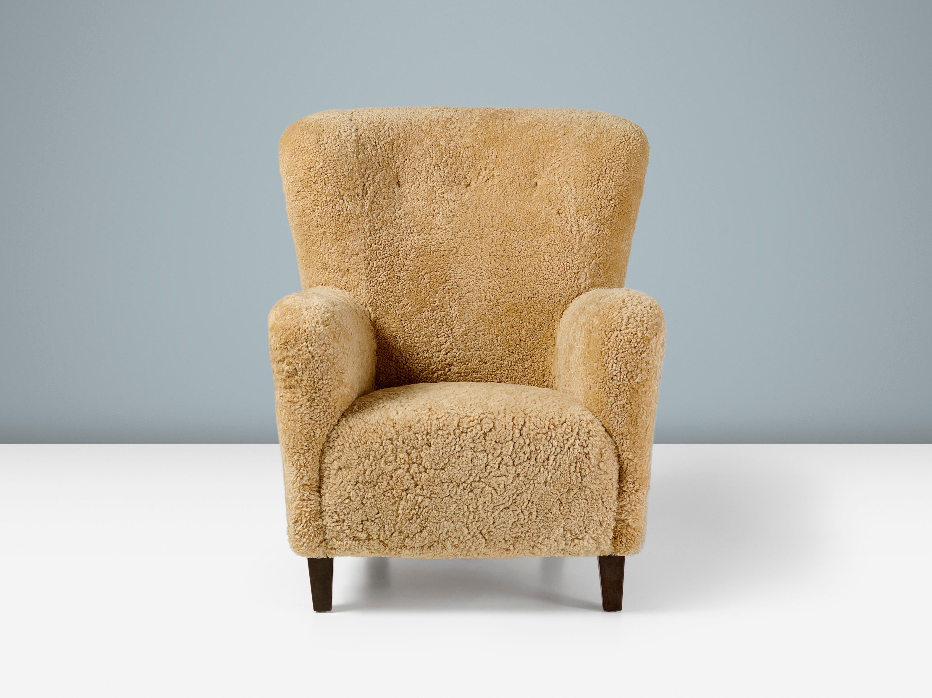 European Danish Cabinetmaker Honey Sheepskin Lounge Chair, c1940s