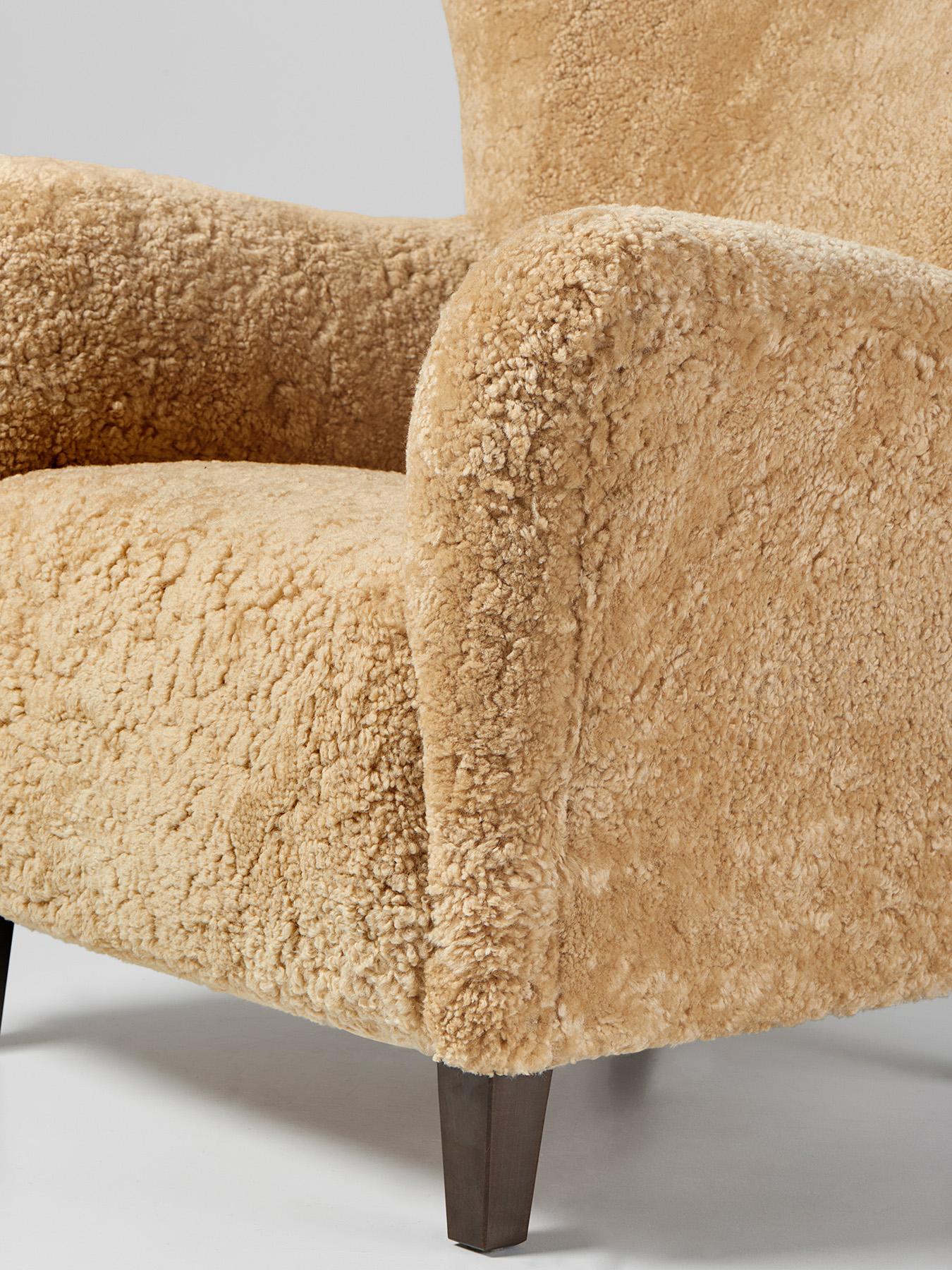Mid-20th Century Danish Cabinetmaker Honey Sheepskin Lounge Chair, c1940s