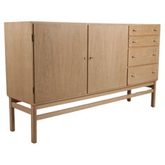 Danish cabinetmaker, large side board in oak