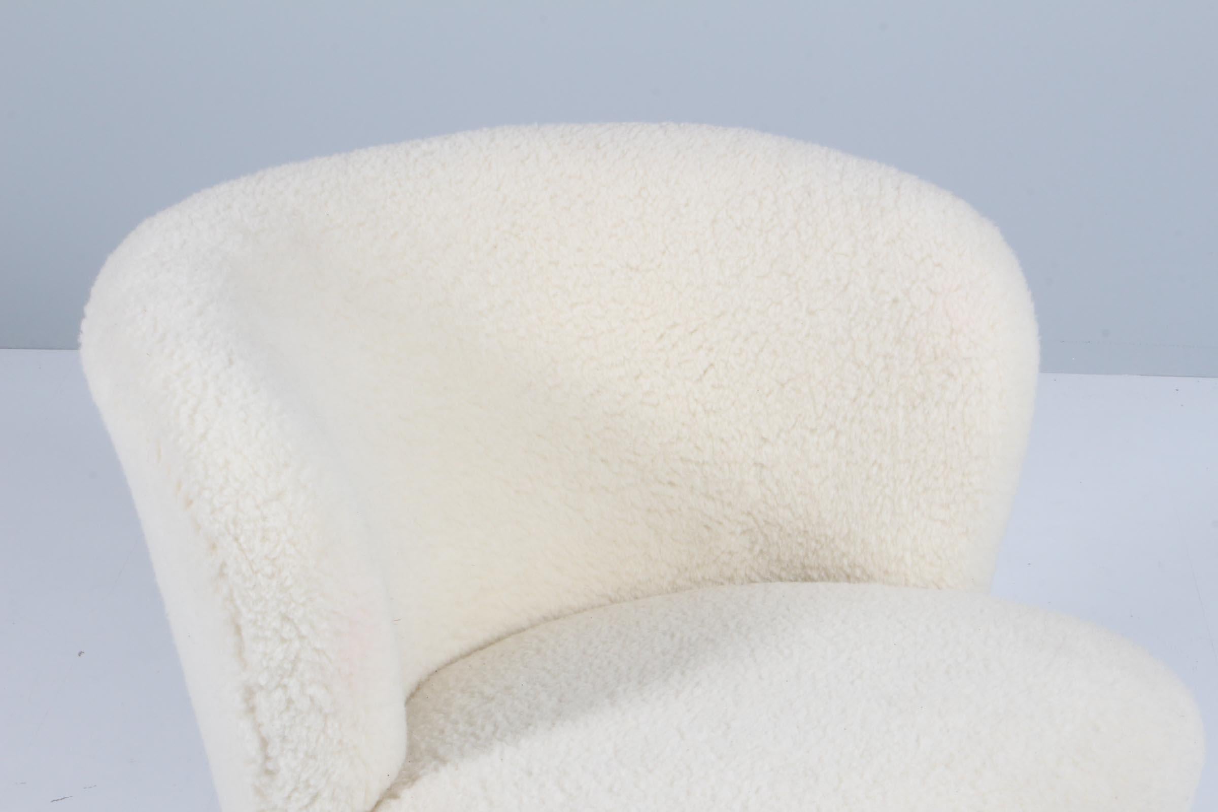 Scandinavian Modern Danish Cabinetmaker, Lounge Chair Lambswool, 1940s