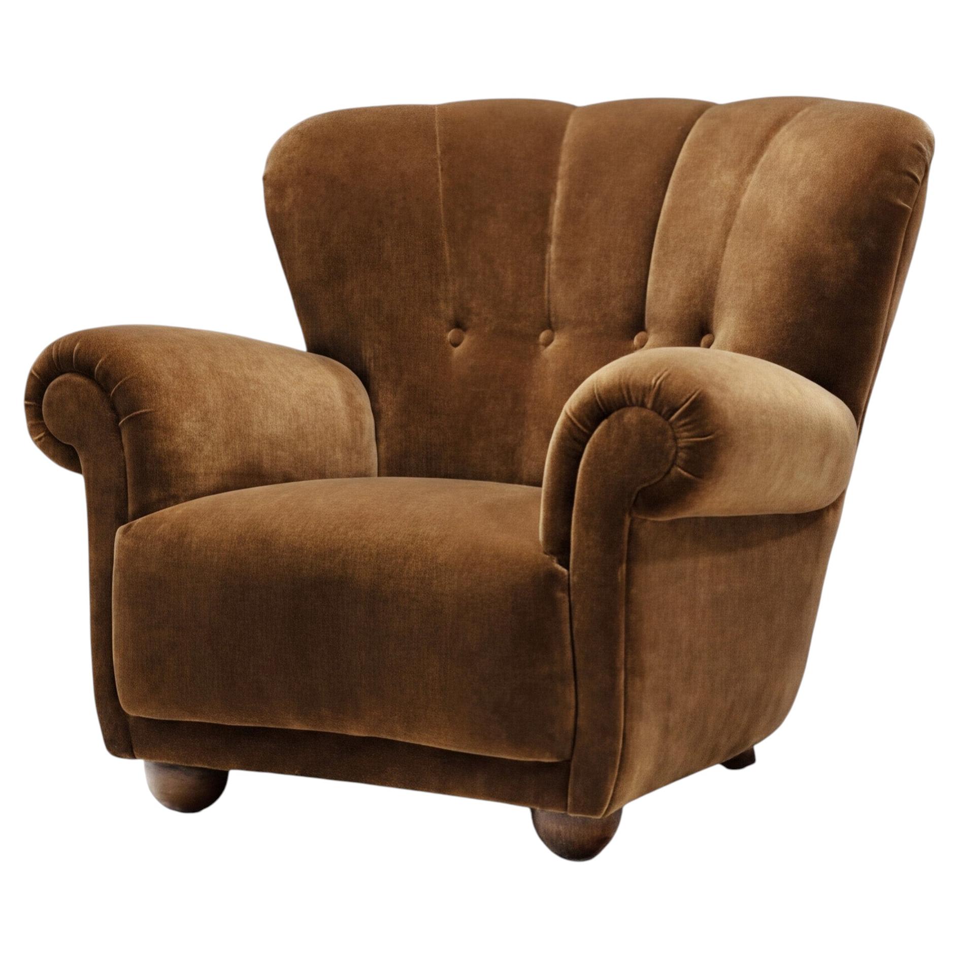 Danish Cabinetmaker Lounge Chair with Brown Upholstery, Denmark 1940s