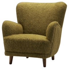 Danish Cabinetmaker Lounge Chair with Dark Stained Wood Legs, Denmark ca 1950s