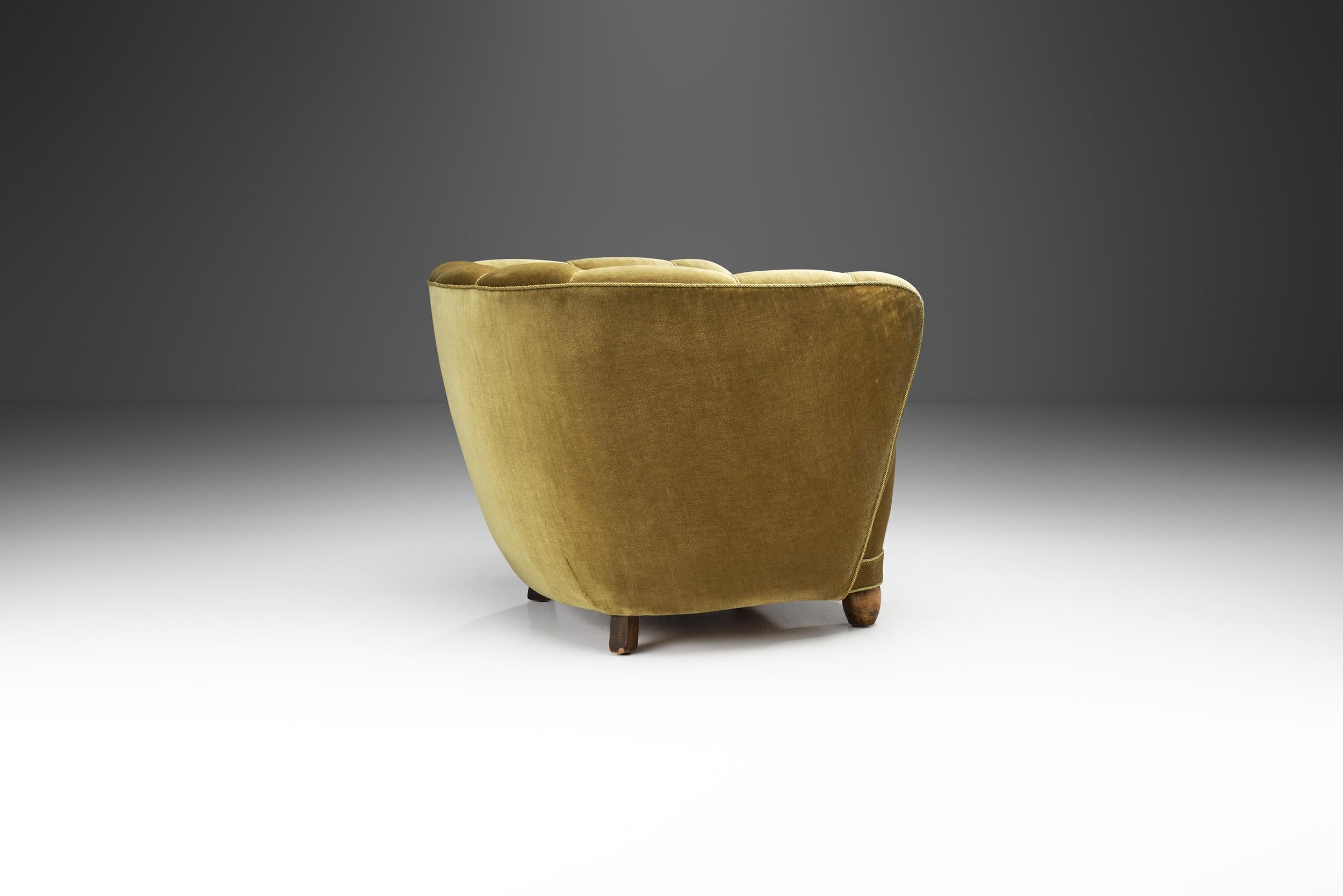 Scandinavian Modern Danish Cabinetmaker Lounge Chair with Velour Upholstery, Denmark, 1940s For Sale