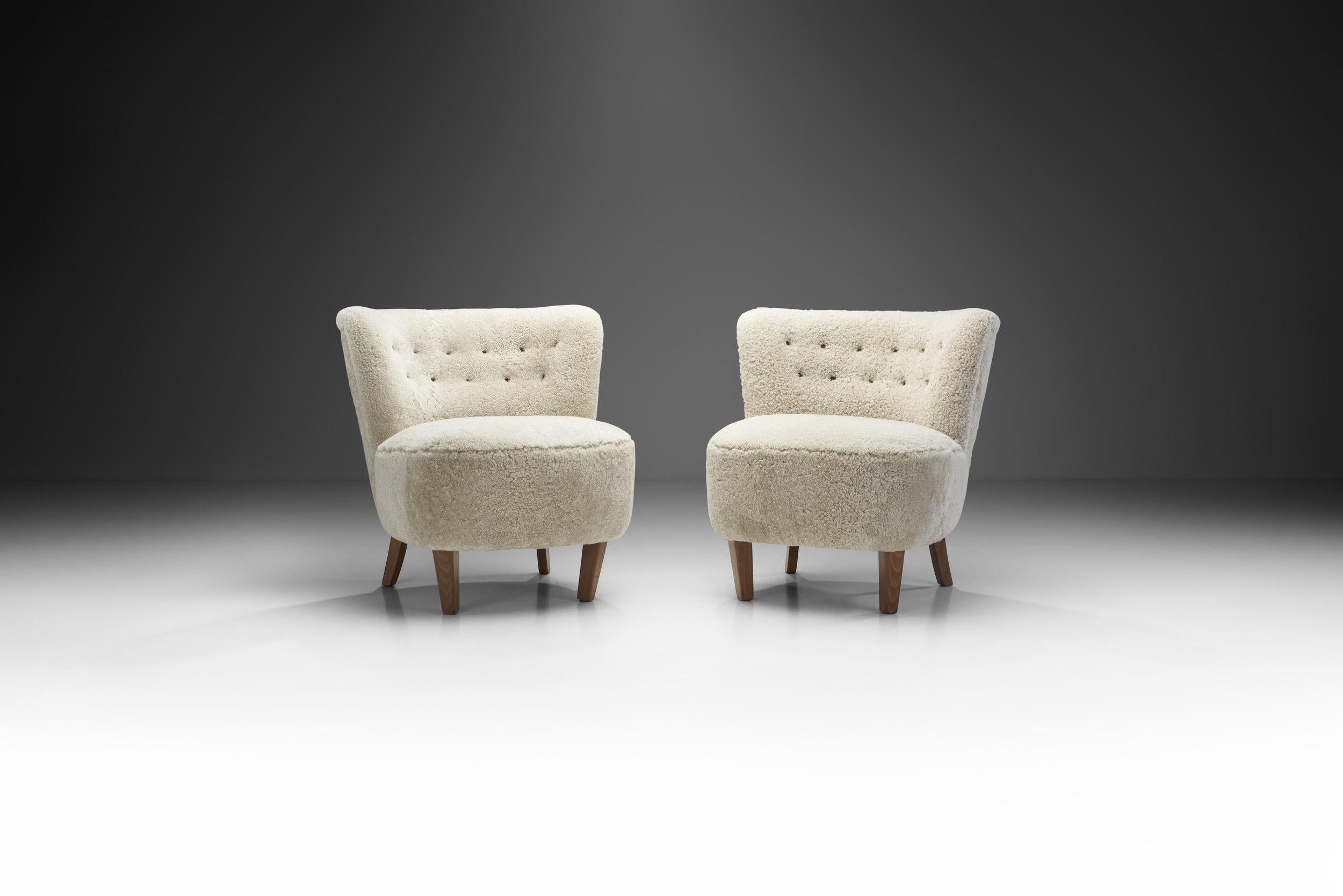“Danish Modern” is a recognized term around the world, standing for the characteristic style of Danish design created during the 20th century. As these lounge chairs show, furniture created in this period is characterized by clarity in design and