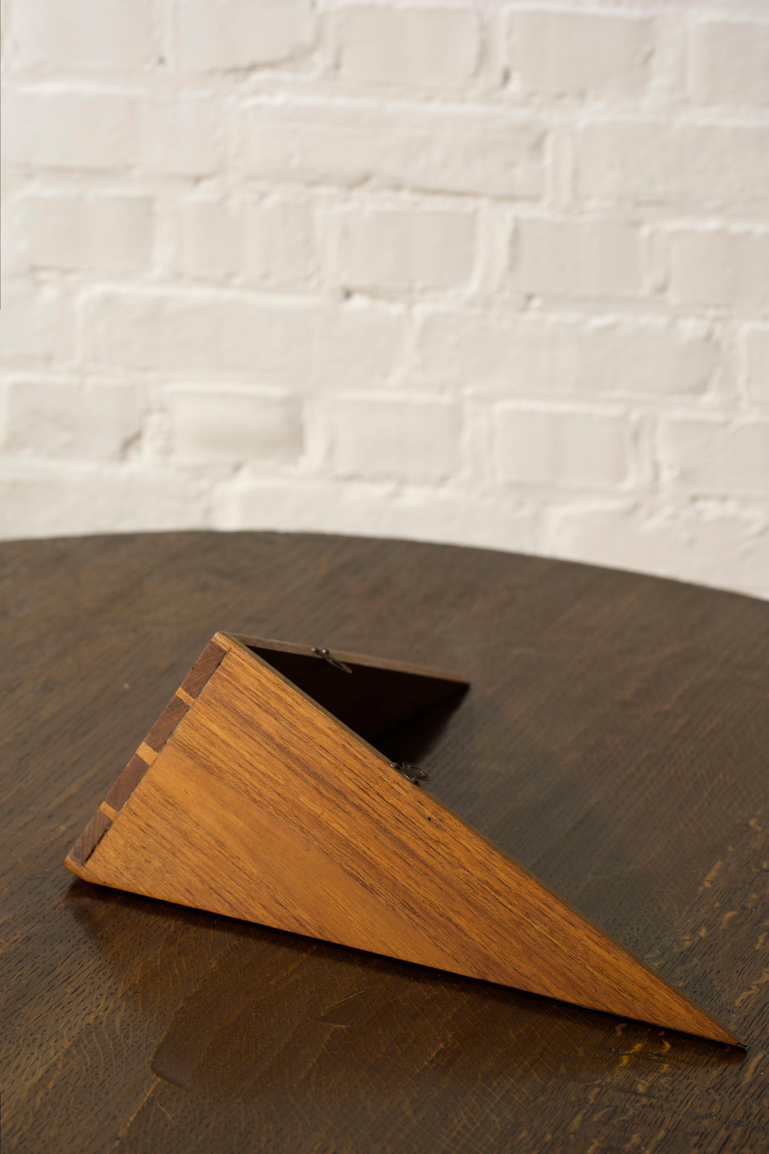 Scandinavian Modern Danish cabinetmaker made teak butterfly shelf, 1960's For Sale