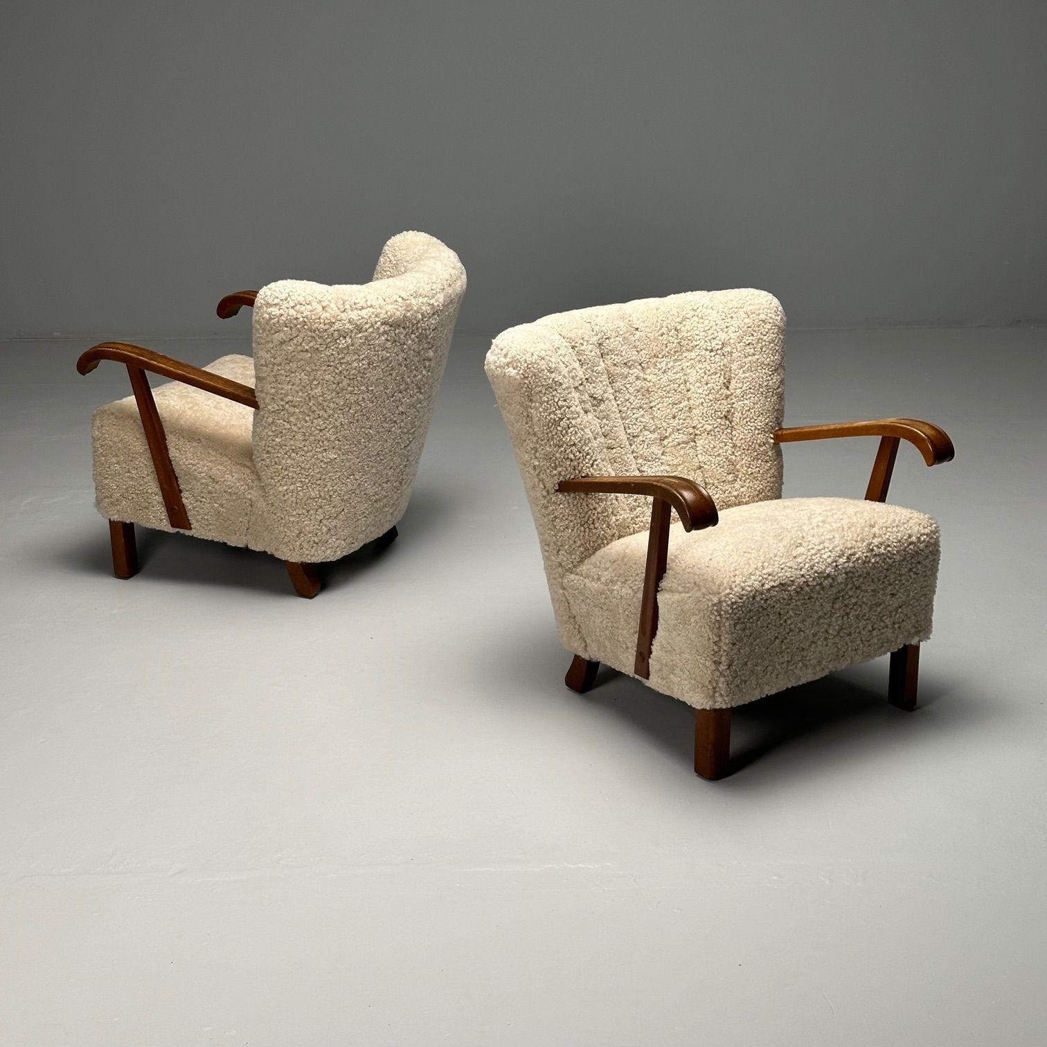 Dänischer Schreiner, Mid-Century Modern, Loungesessel, Shearling, Buche, 1940er Jahre im Zustand „Gut“ in Manhasset, NY