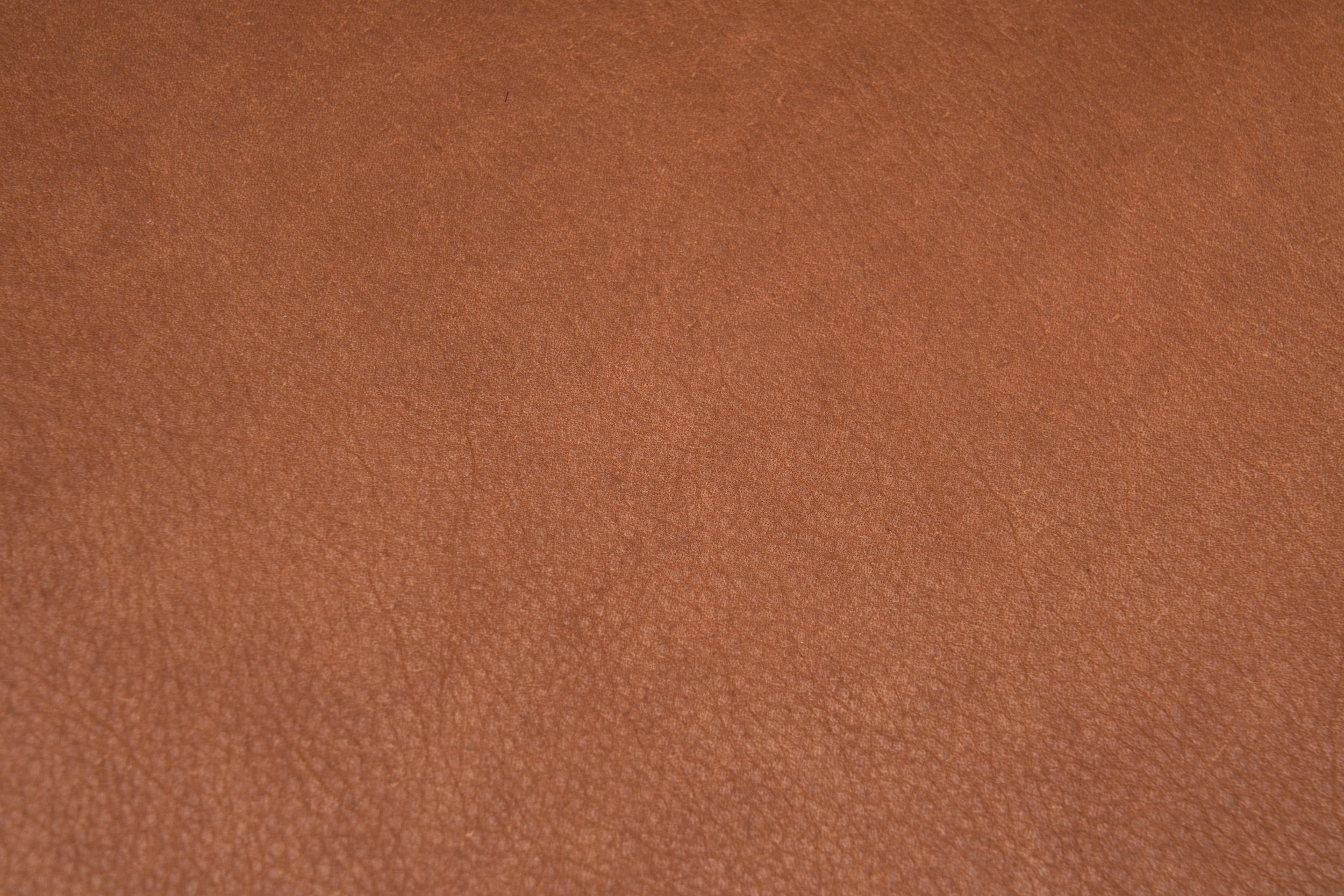 Fauteuil d'ébéniste danois en chêne et cuir, Danemark Milieu du XXe siècle en vente 7