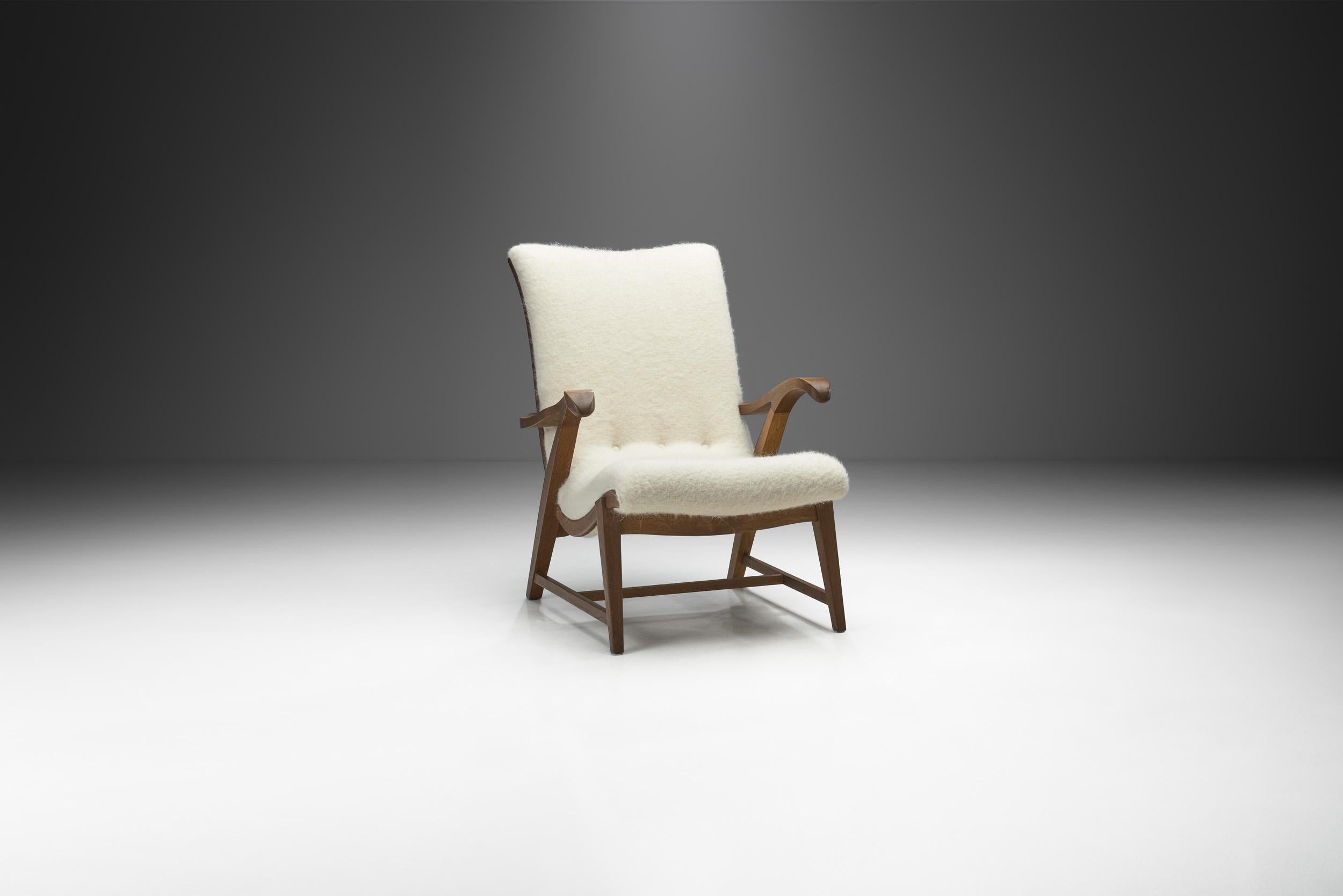 Scandinavian Modern Danish Cabinetmaker Oak Easy Chair, Denmark, 1940s