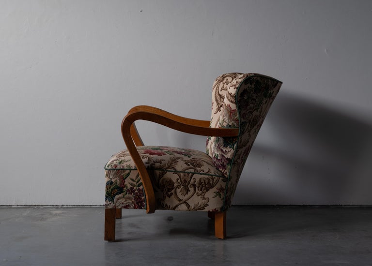 Danish Cabinetmaker, Organic Lounge Chair, Fabric, Beech, Denmark, 1940s In Fair Condition In West Palm Beach, FL