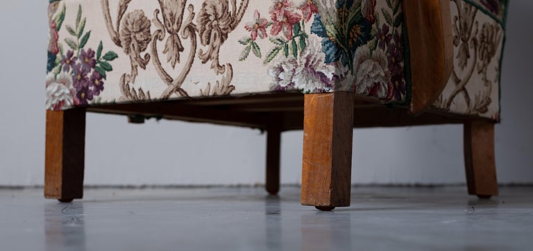 Danish Cabinetmaker, Organic Lounge Chair, Fabric, Beech, Denmark, 1940s For Sale 3
