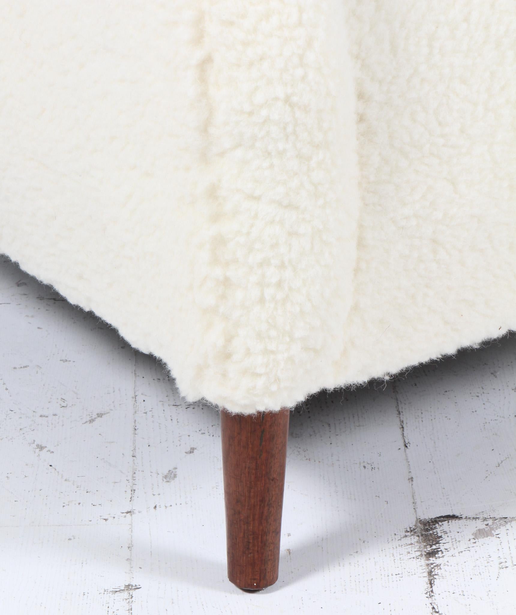 Ebanista danés, par de sillones de salón Lambswool, años 40 Danés en venta