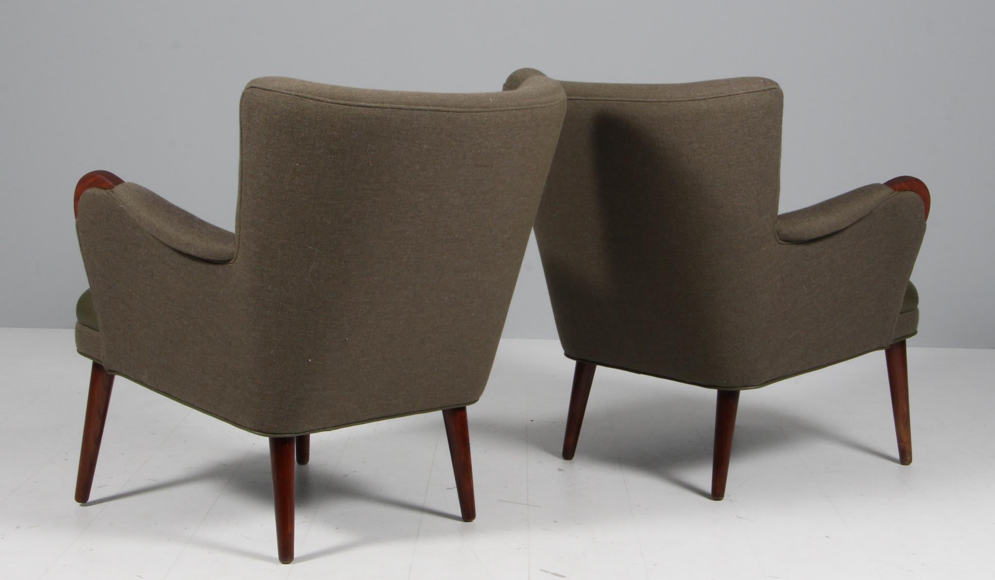 Milieu du XXe siècle Paire de chaises longues danoises d'ébéniste, en laine, cuir et teck. Danemark années 1960 en vente