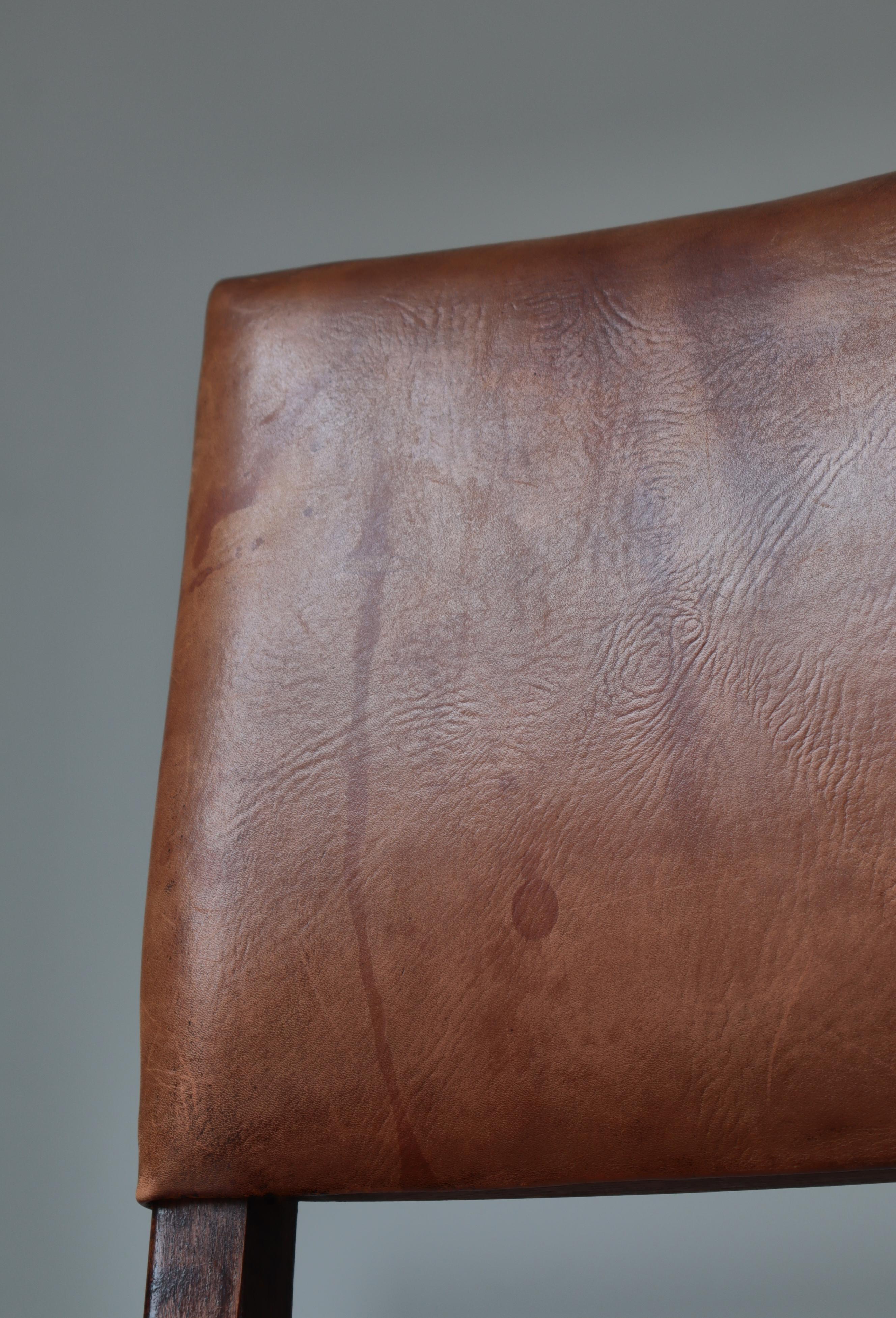 Danish Cabinetmaker Patinated Leather & Oakwood Dining Chairs, 1940s For Sale 8