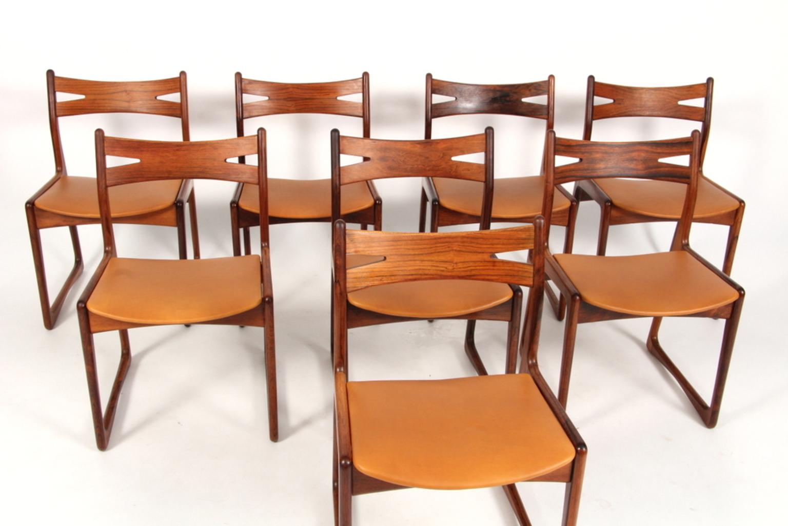 Scandinavian Modern Danish Cabinetmaker, Set of Eight Rosewood Dining Chairs Silk Aniline Leather